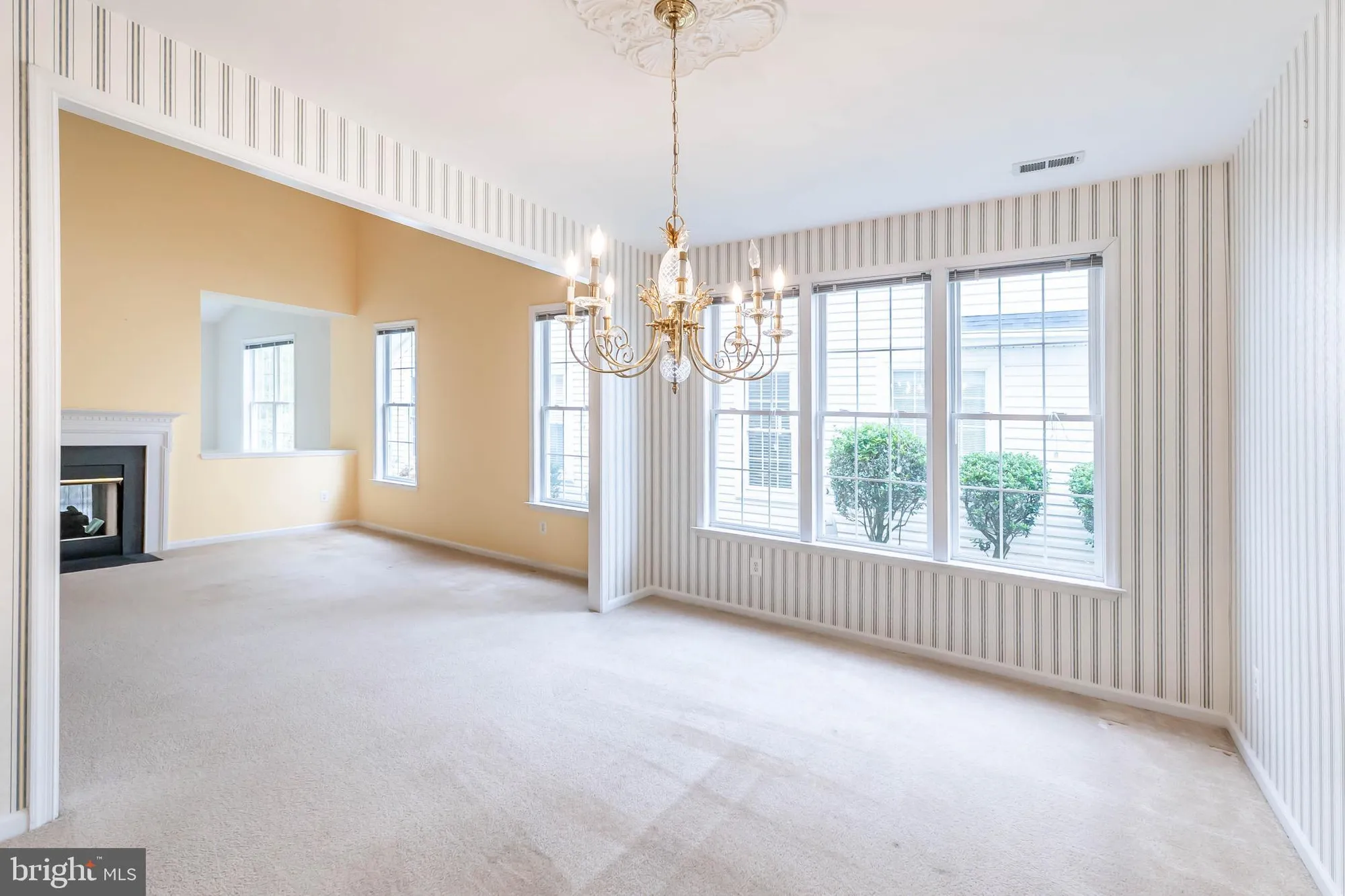 Property Slideshow image 12 of 64 | 6868 saddle run way, Gainesville, VA, 20155