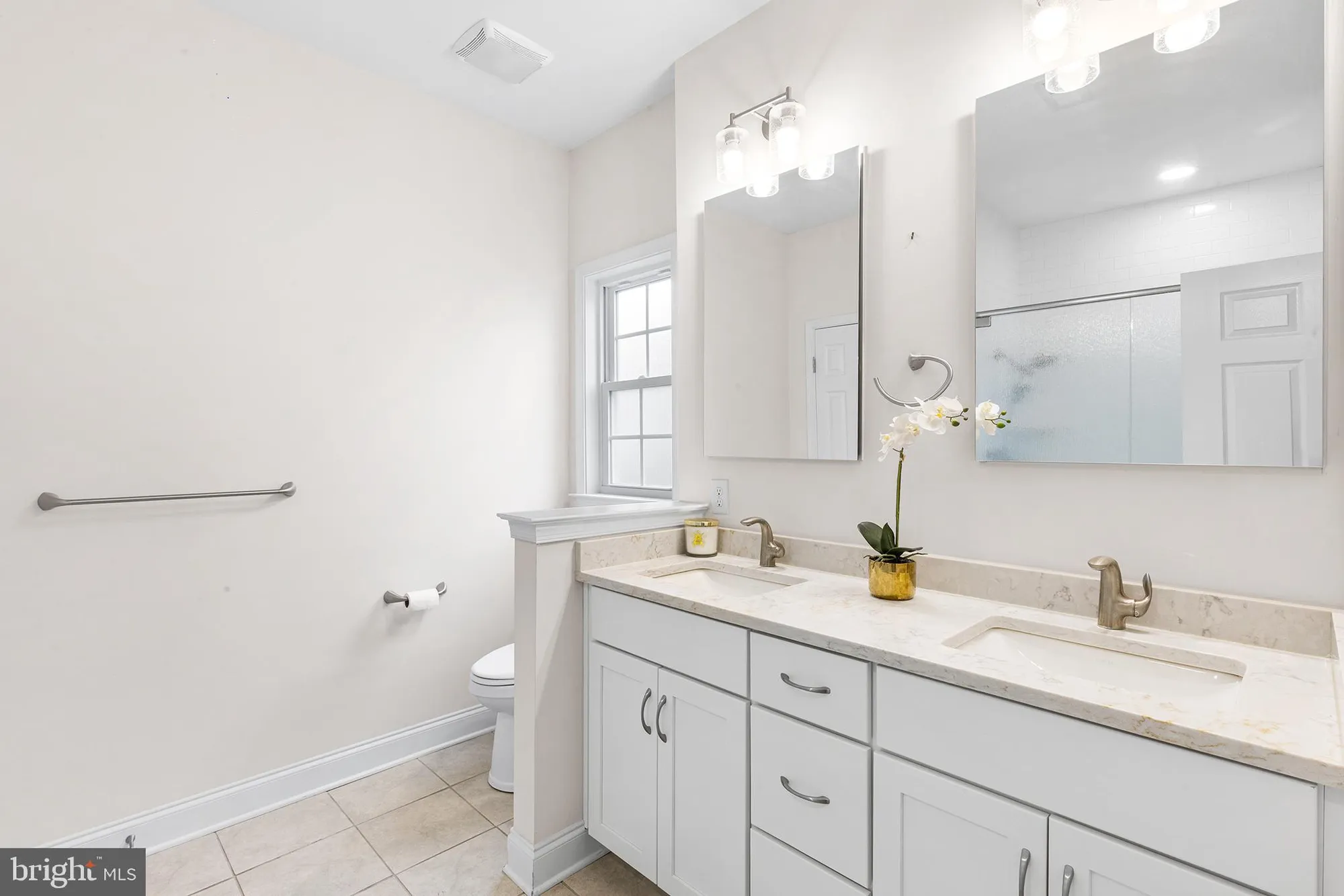 Property Slideshow image 21 of 41 | 116 american way, Downingtown, PA, 19335