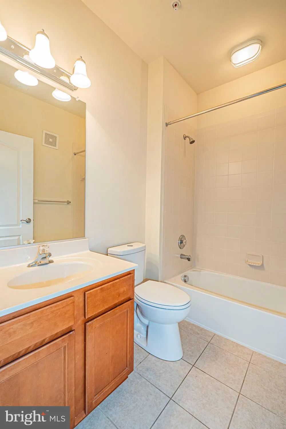 Property Slideshow image 24 of 29 | 1405 wigeon way unit 206, Gambrills, MD, 21054