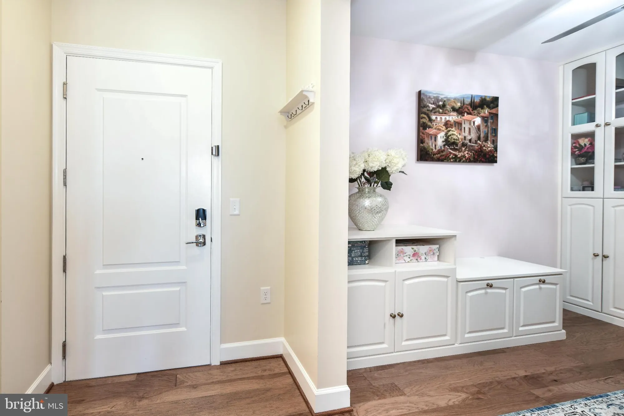 Property Slideshow image 28 of 44 | 2960 vaden dr # 2-406, Fairfax, VA, 22031