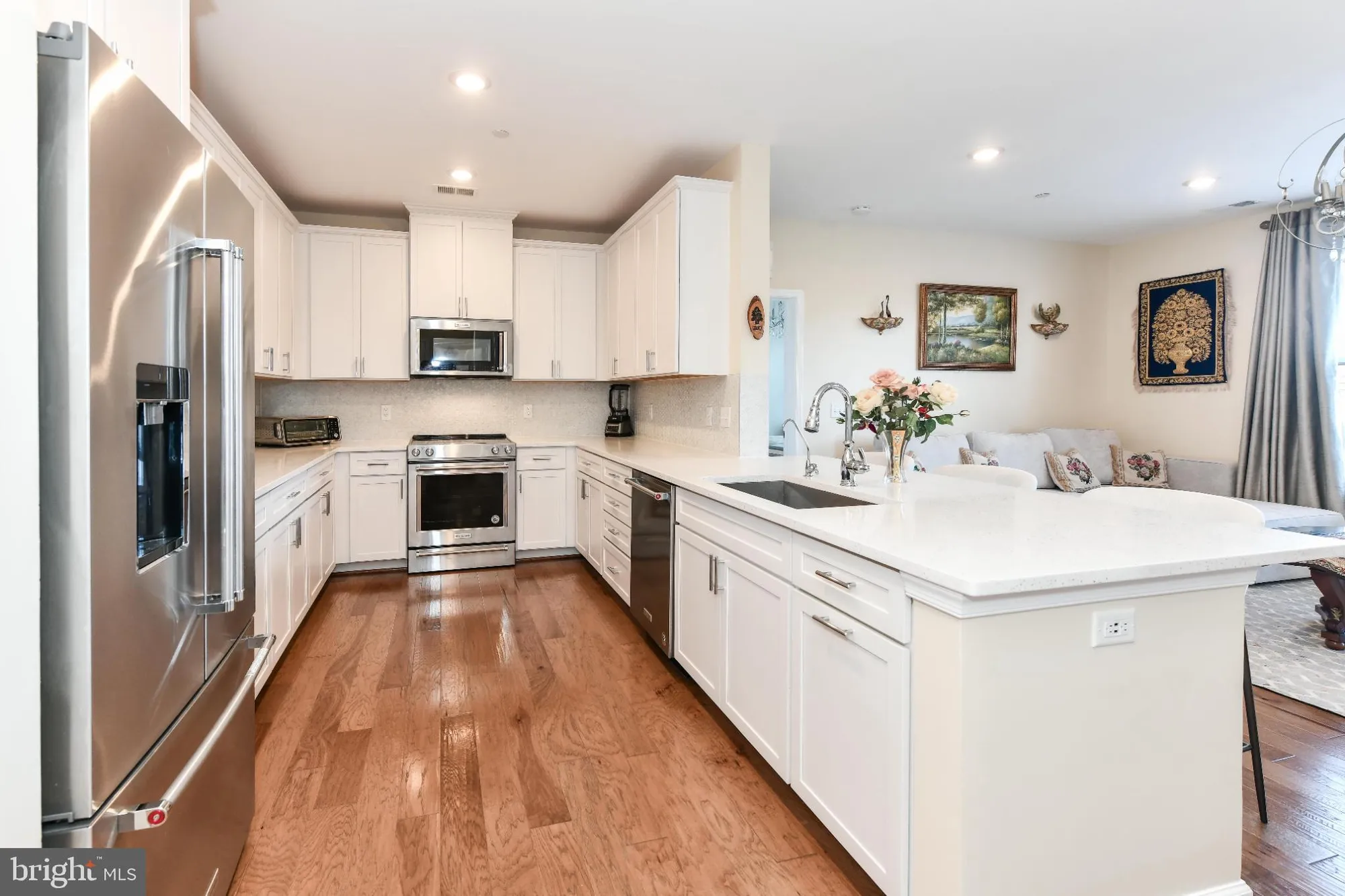 Property Slideshow image 3 of 44 | 2960 vaden dr # 2-406, Fairfax, VA, 22031