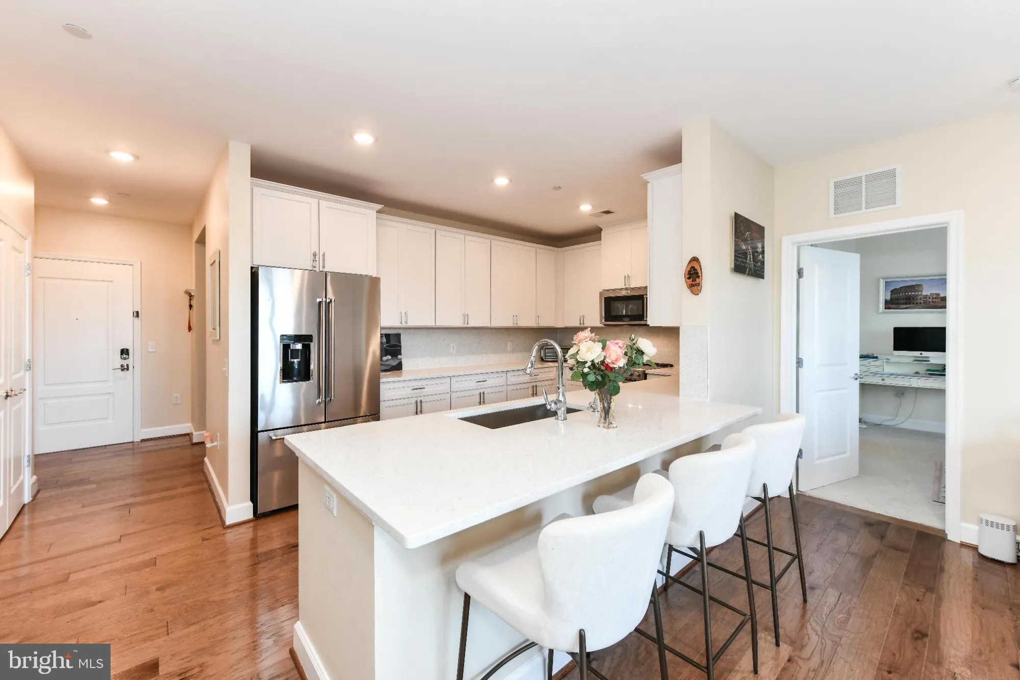 Property Slideshow image 7 of 44 | 2960 vaden dr # 2-406, Fairfax, VA, 22031