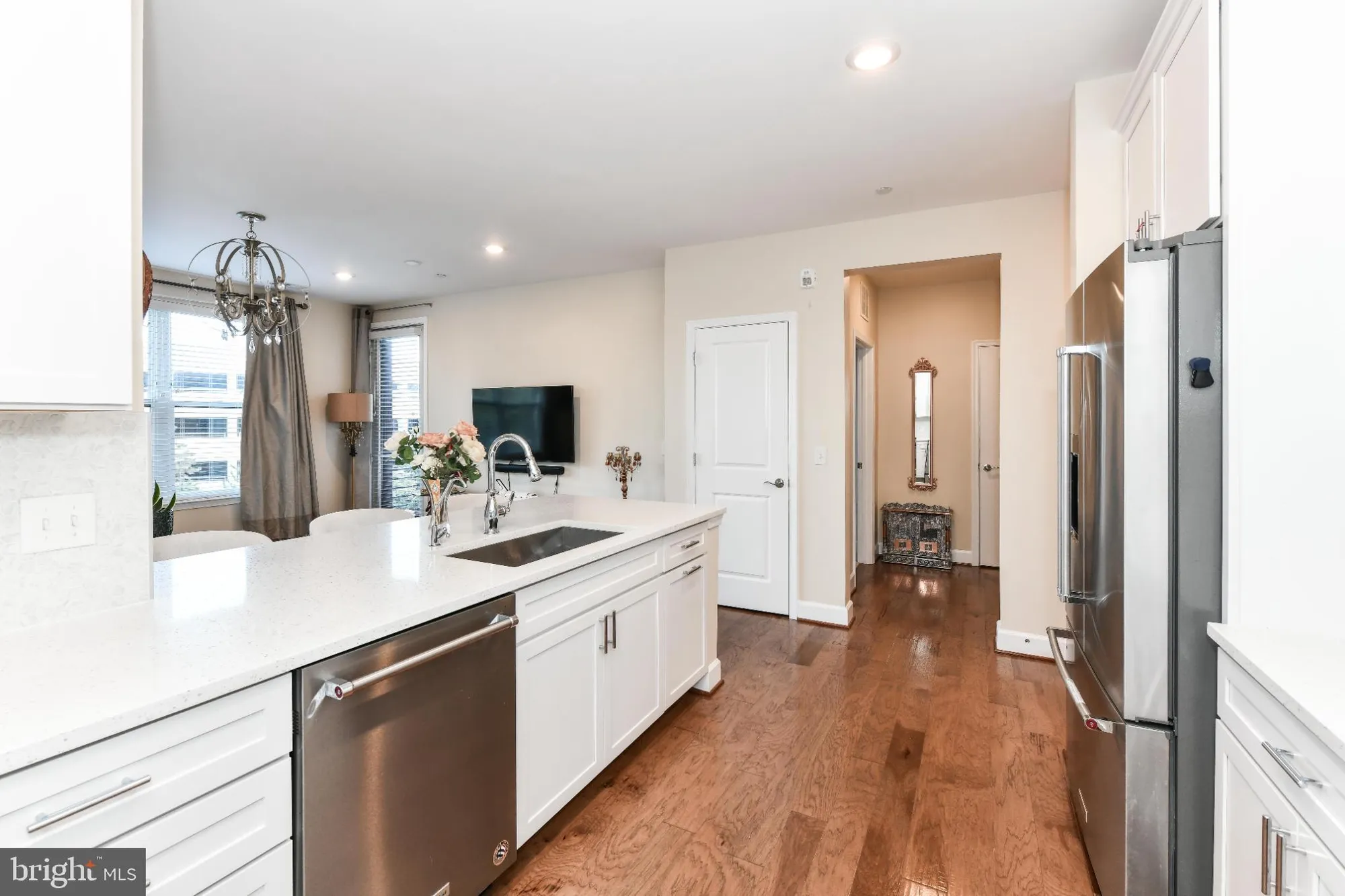 Property Slideshow image 5 of 44 | 2960 vaden dr # 2-406, Fairfax, VA, 22031