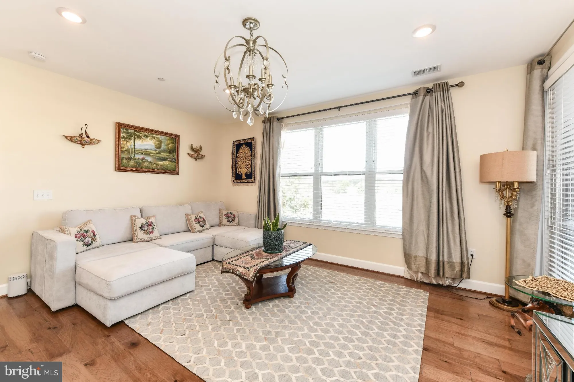 Property Slideshow image 9 of 44 | 2960 vaden dr # 2-406, Fairfax, VA, 22031
