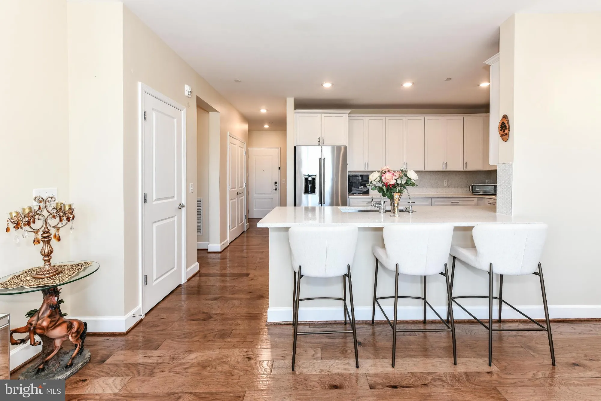 Property Slideshow image 11 of 44 | 2960 vaden dr # 2-406, Fairfax, VA, 22031