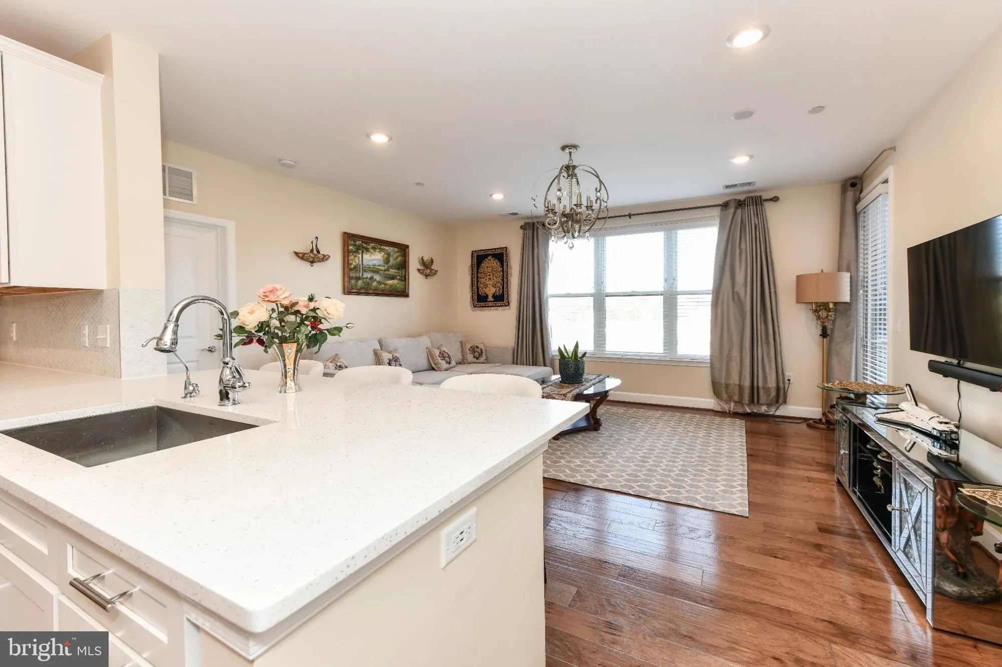 Property Slideshow image 16 of 44 | 2960 vaden dr # 2-406, Fairfax, VA, 22031