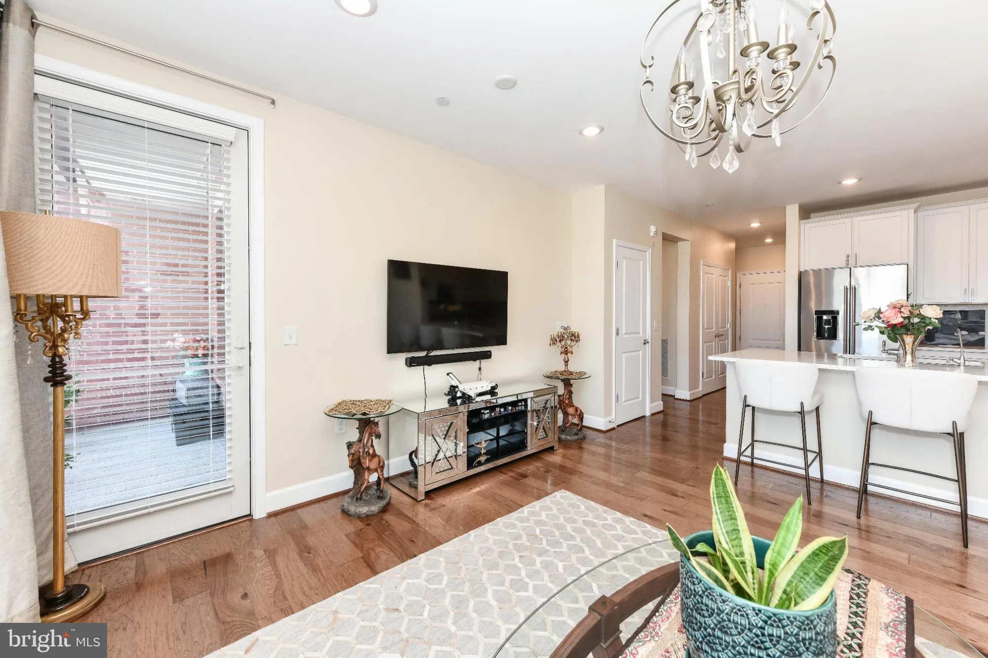 Property Slideshow image 15 of 44 | 2960 vaden dr # 2-406, Fairfax, VA, 22031