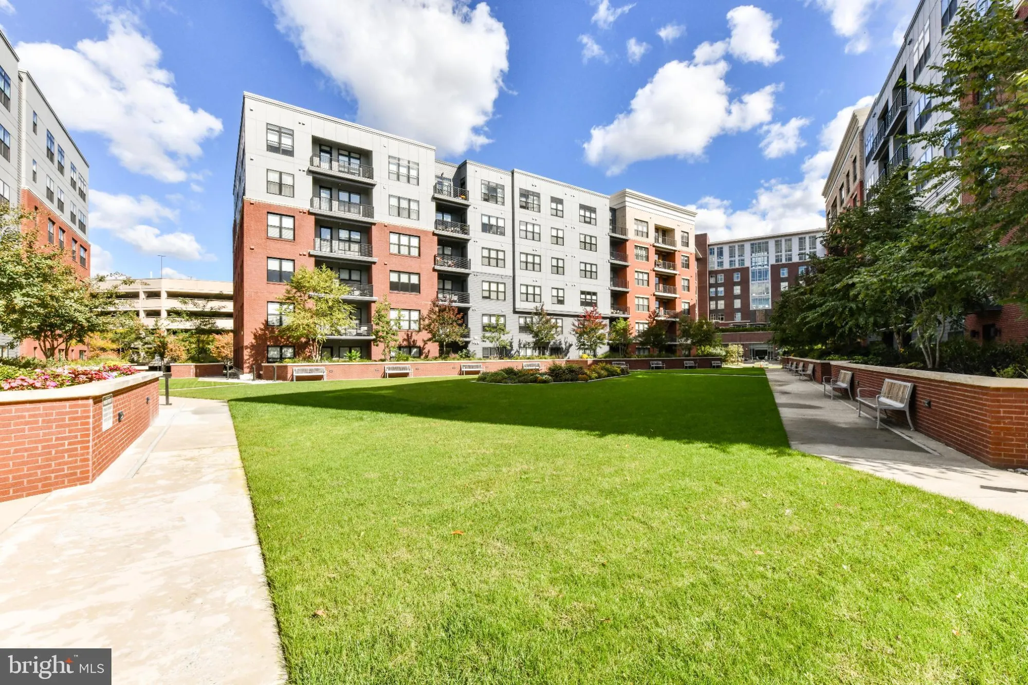 Property Slideshow image 40 of 44 | 2960 vaden dr # 2-406, Fairfax, VA, 22031