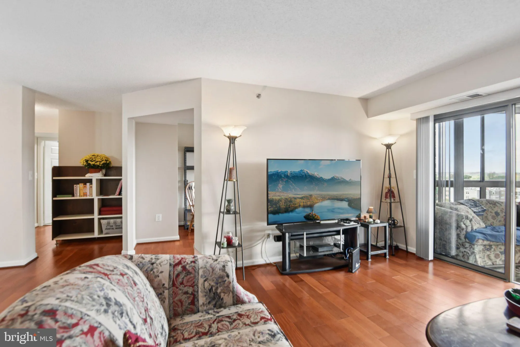 Property Slideshow image 11 of 38 | 19385 cypress ridge ter 815, Leesburg, VA, 20176