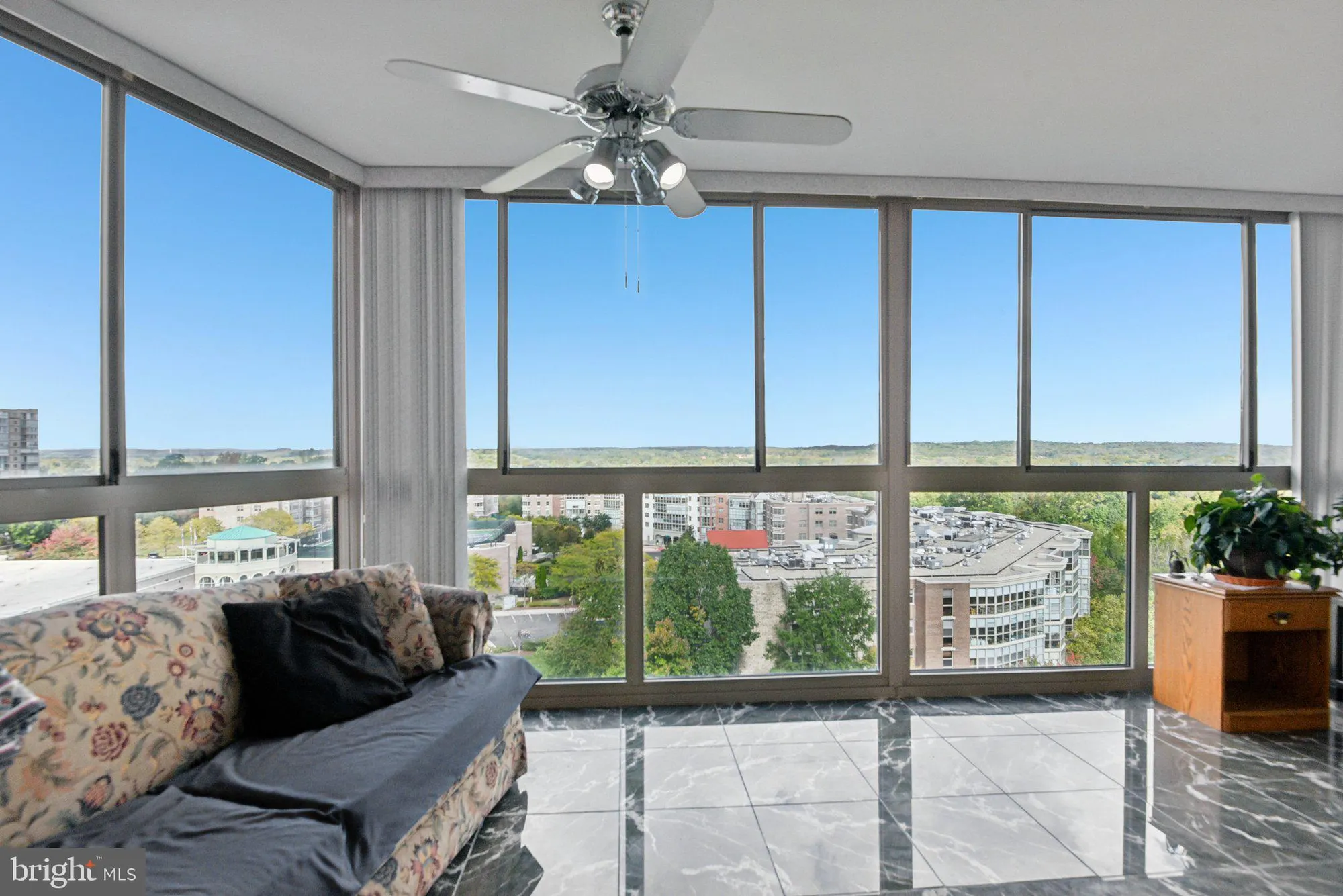 Property Slideshow image 5 of 38 | 19385 cypress ridge ter 815, Leesburg, VA, 20176