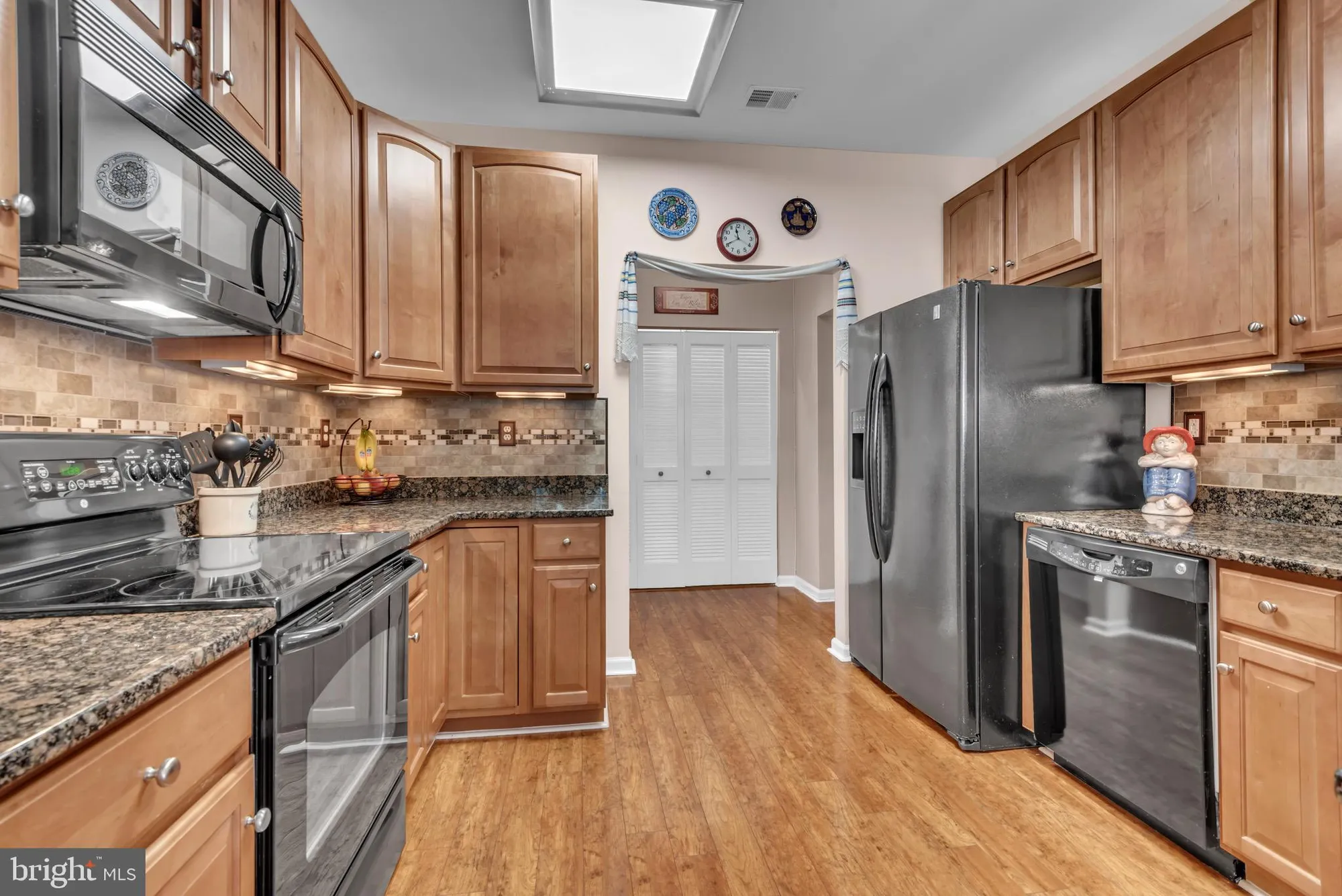 Property Slideshow image 16 of 41 | 2605 clarion ct apt 303, Odenton, MD, 21113