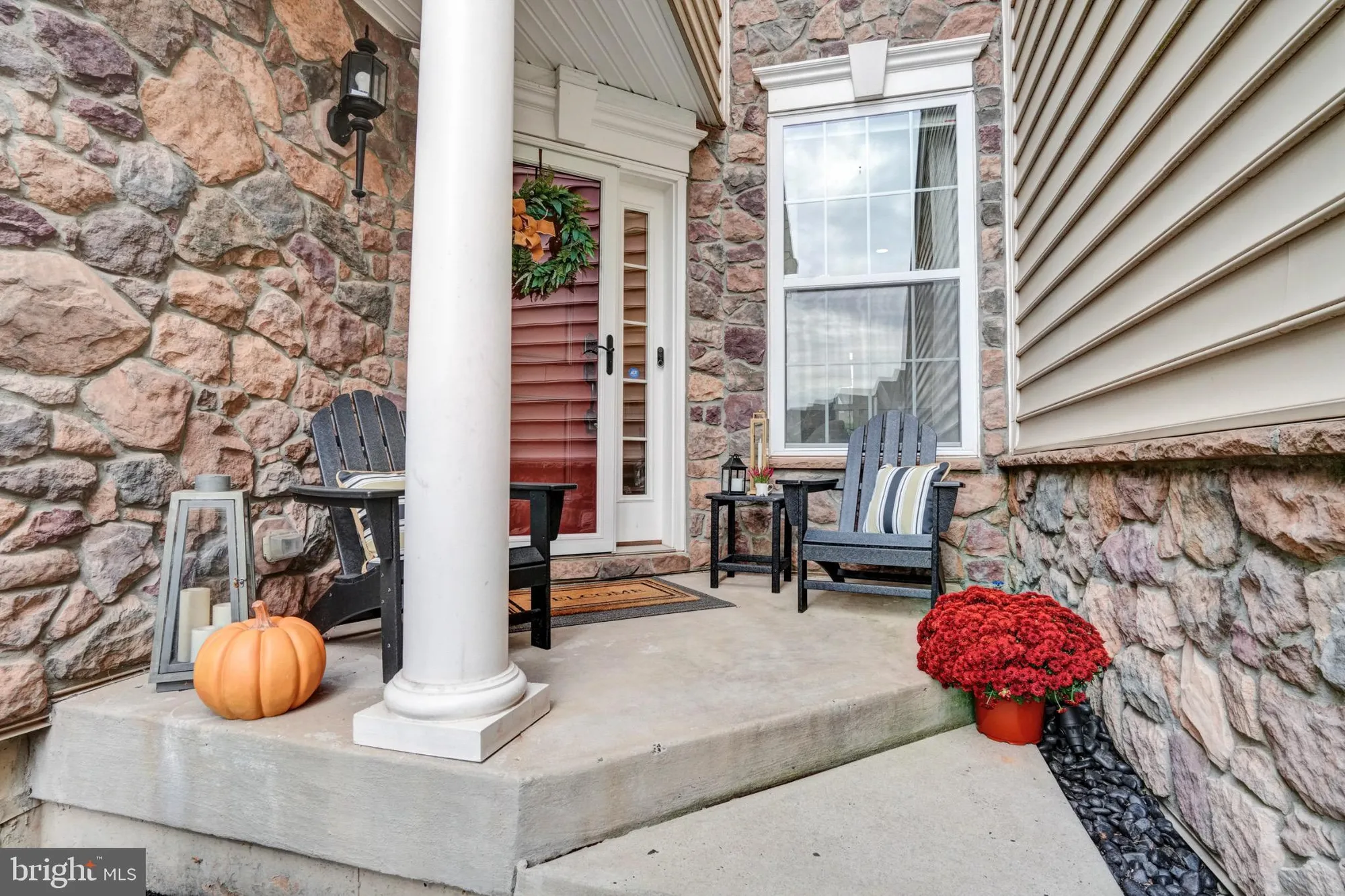 Property Slideshow image 3 of 69 | 332 joshua tree dr, Collegeville, PA, 19426