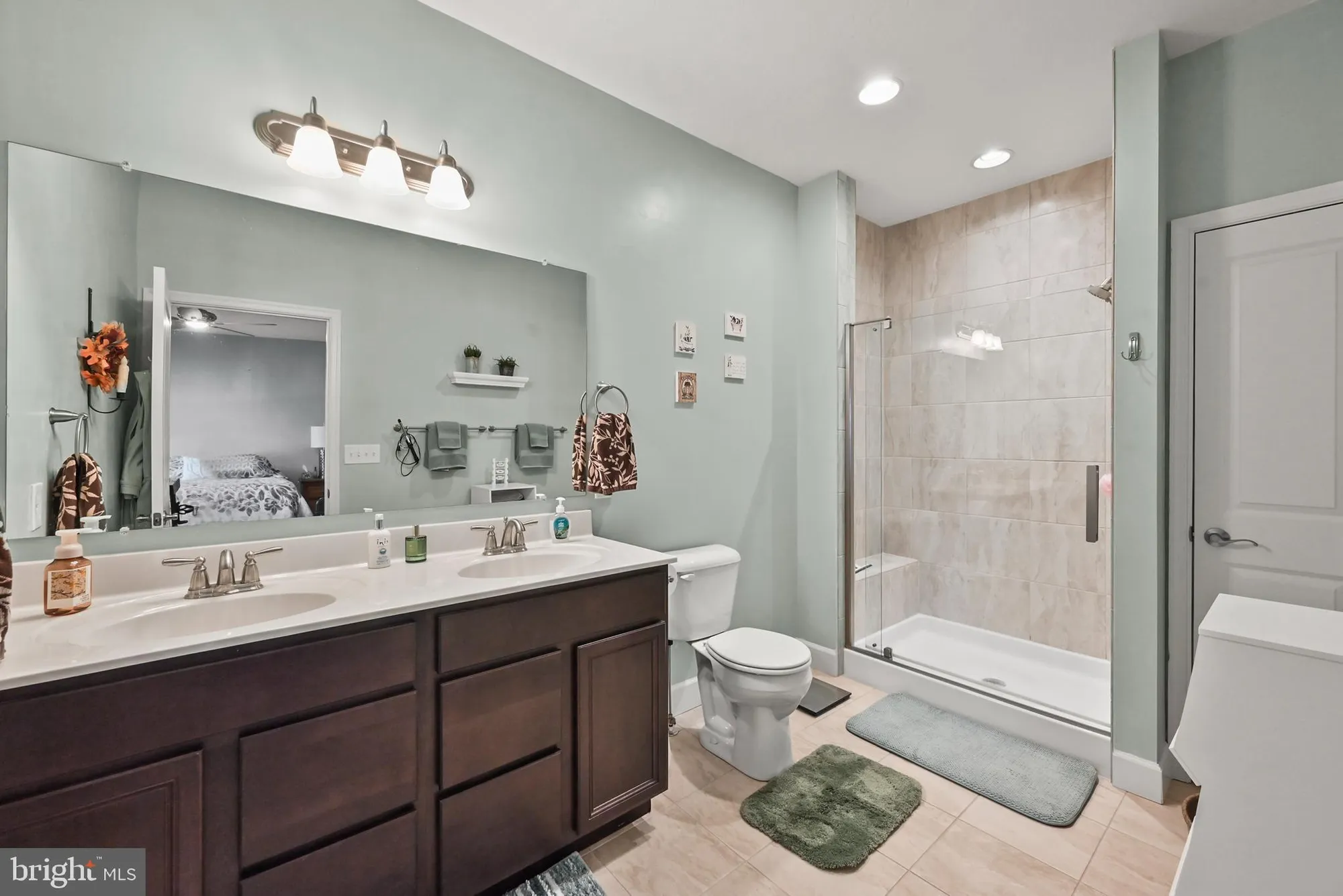 Property Slideshow image 18 of 36 | 679 cypress dr # 76, Hanover, PA, 17331