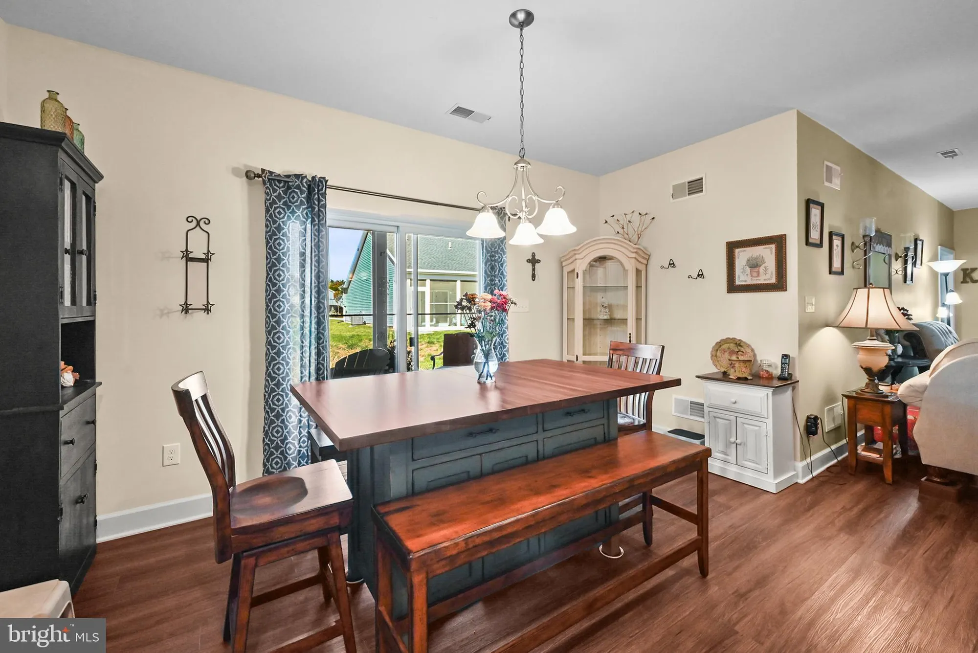 Property Slideshow image 27 of 36 | 679 cypress dr # 76, Hanover, PA, 17331