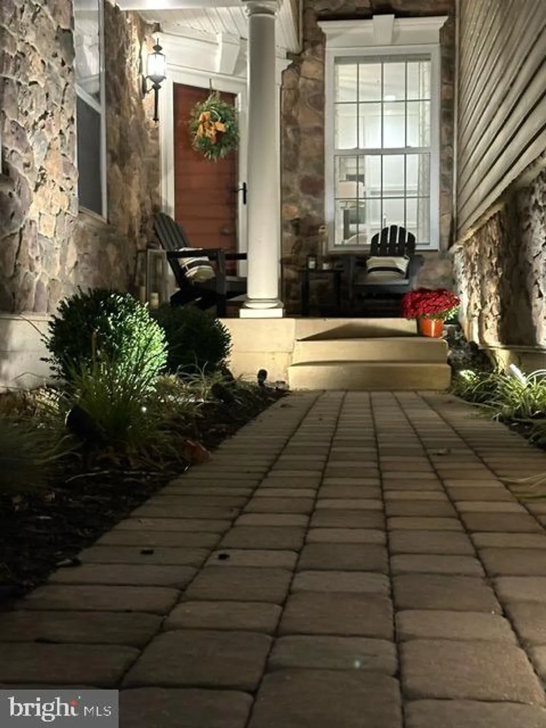 Property Slideshow image 4 of 69 | 332 joshua tree dr, Collegeville, PA, 19426