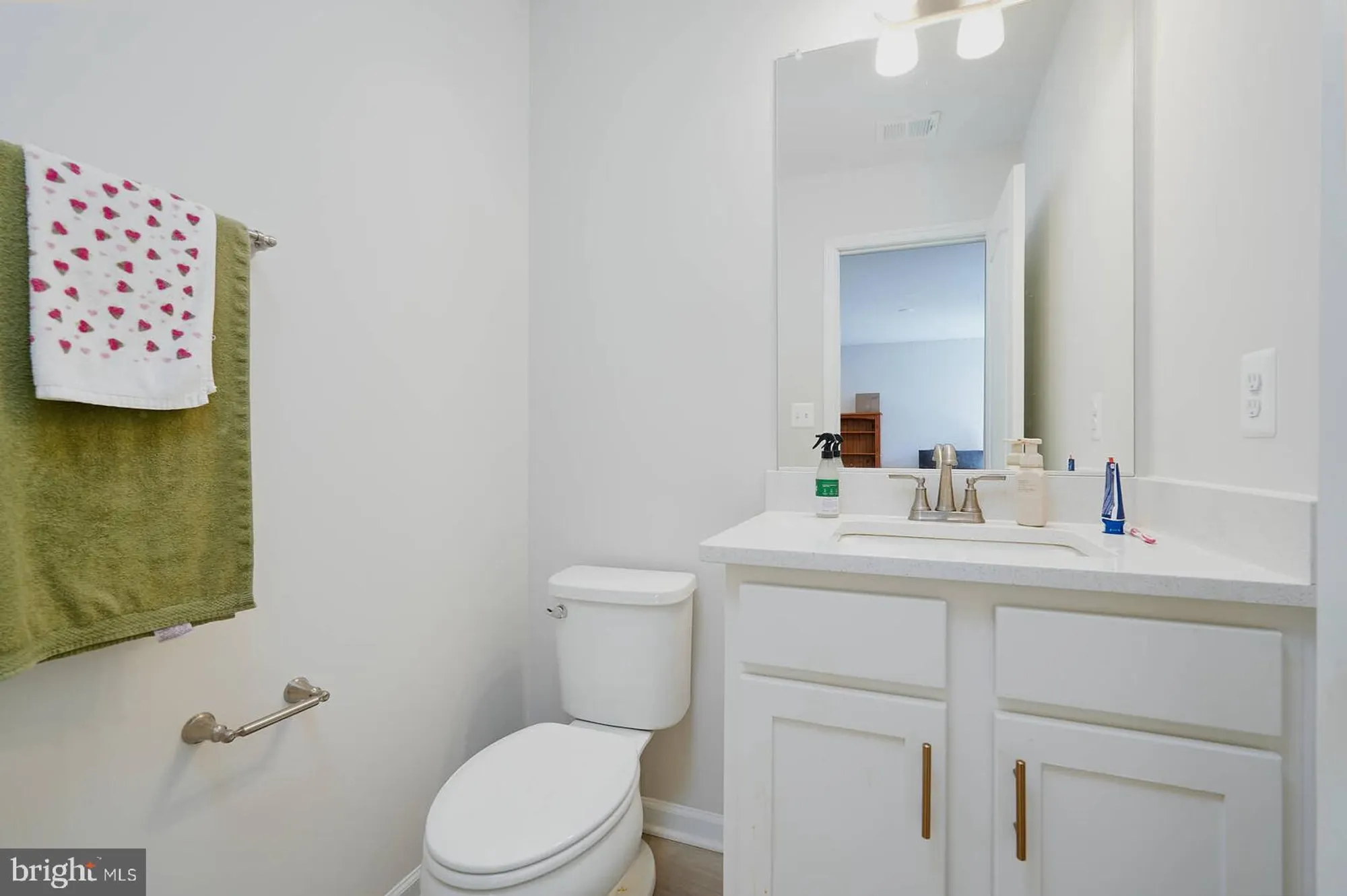 Property Slideshow image 18 of 20 | 13504 goldeneye cir, Clarksburg, MD, 20871