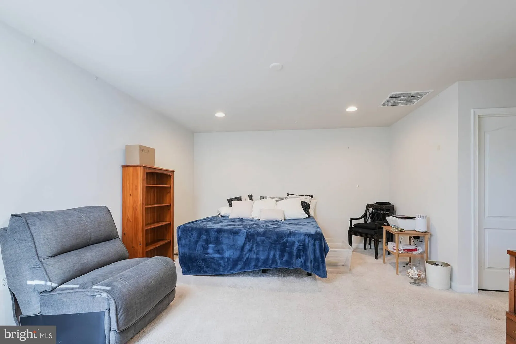 Property Slideshow image 16 of 20 | 13504 goldeneye cir, Clarksburg, MD, 20871