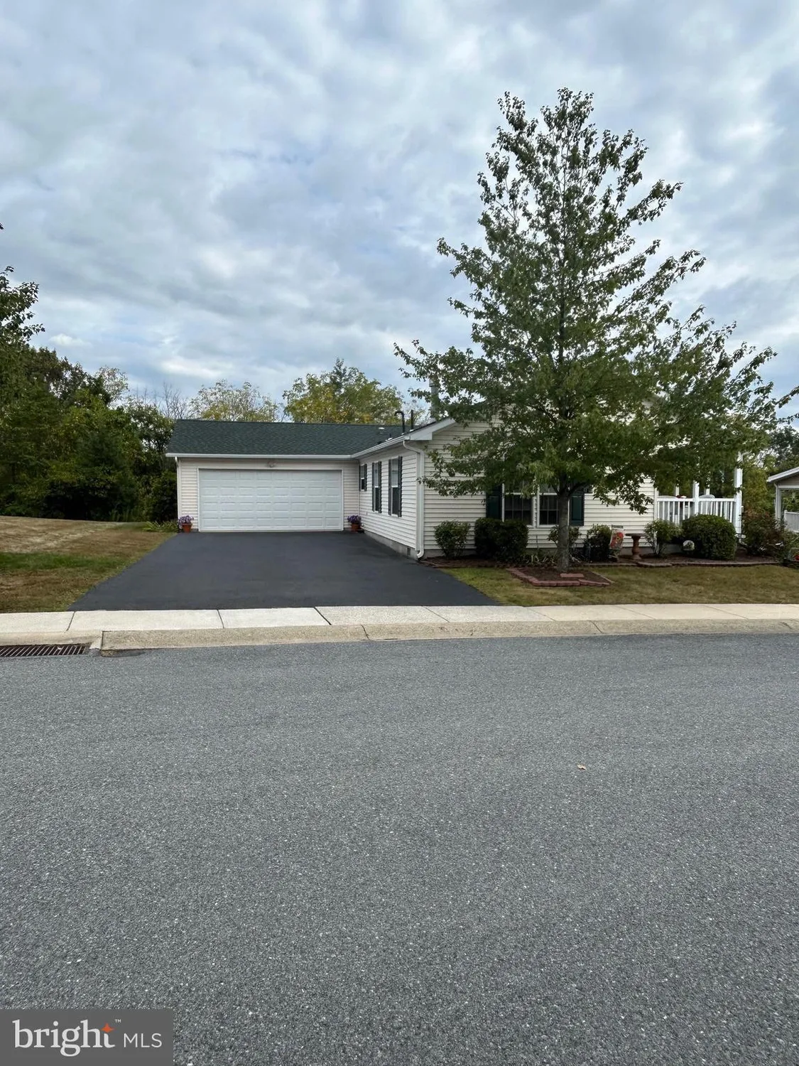 Property Slideshow image 1 of 27 | 94 random rd, Douglassville, PA, 19518