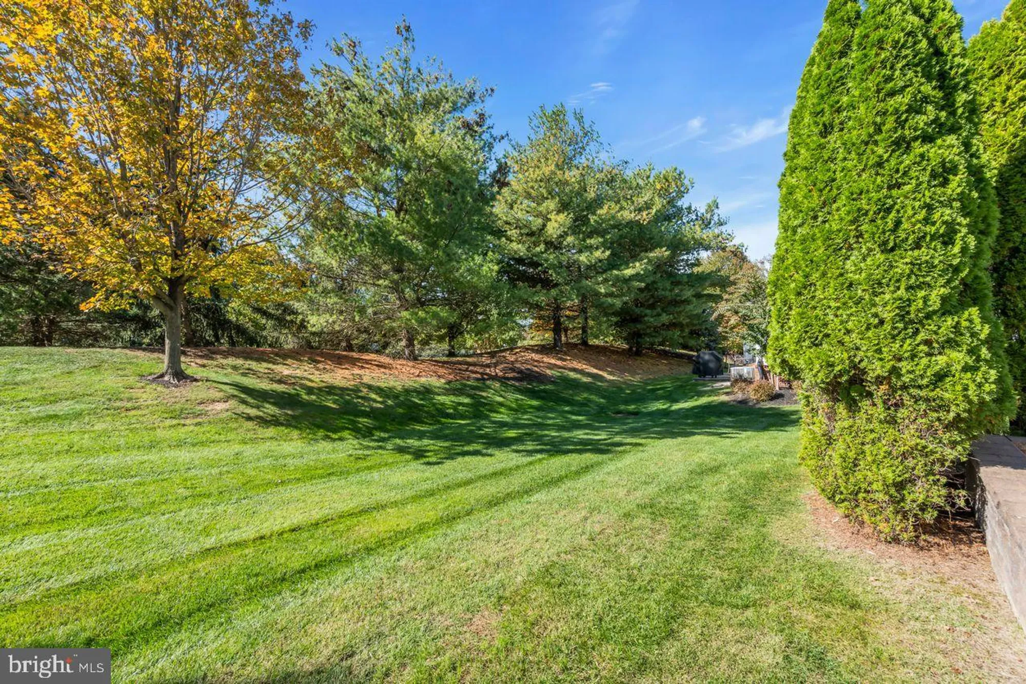 Property Slideshow image 29 of 31 | 239 sparrow dr, Hamilton, NJ, 08690