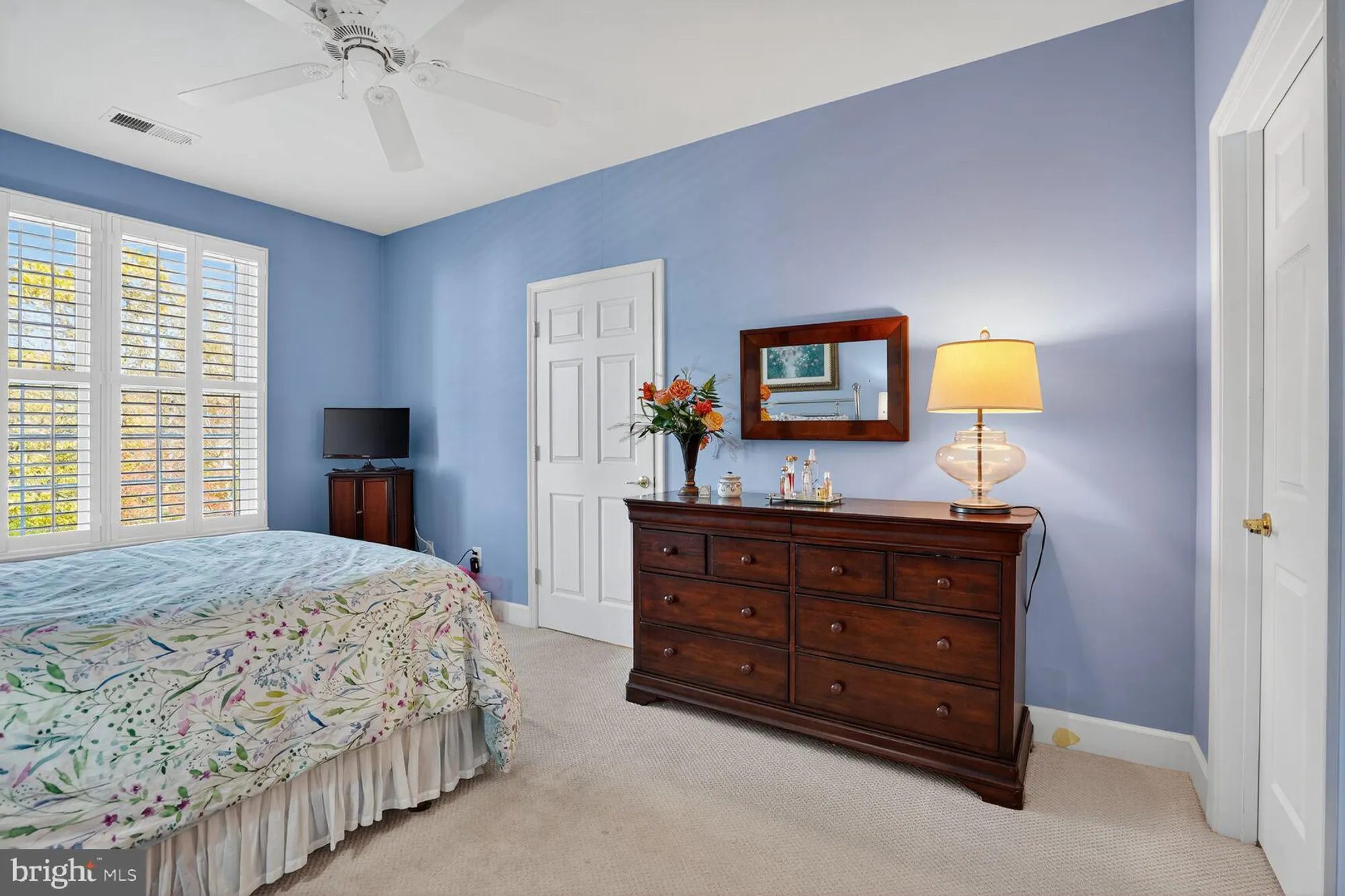 Property Slideshow image 22 of 40 | 7065 heritage hunt dr 203, Gainesville, VA, 20155