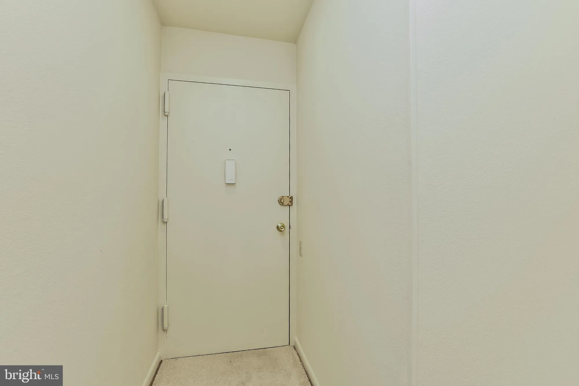 Property Slideshow image 4 of 22 | 3320 chiswick ct 61-2b, Silver Spring, MD, 20906