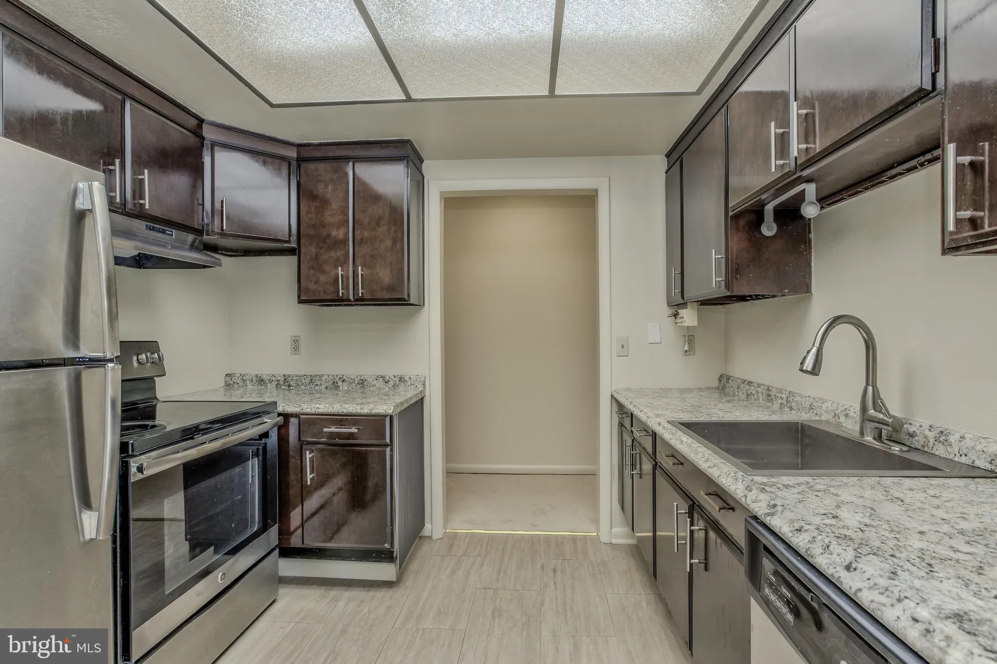 Property Slideshow image 12 of 22 | 3320 chiswick ct 61-2b, Silver Spring, MD, 20906