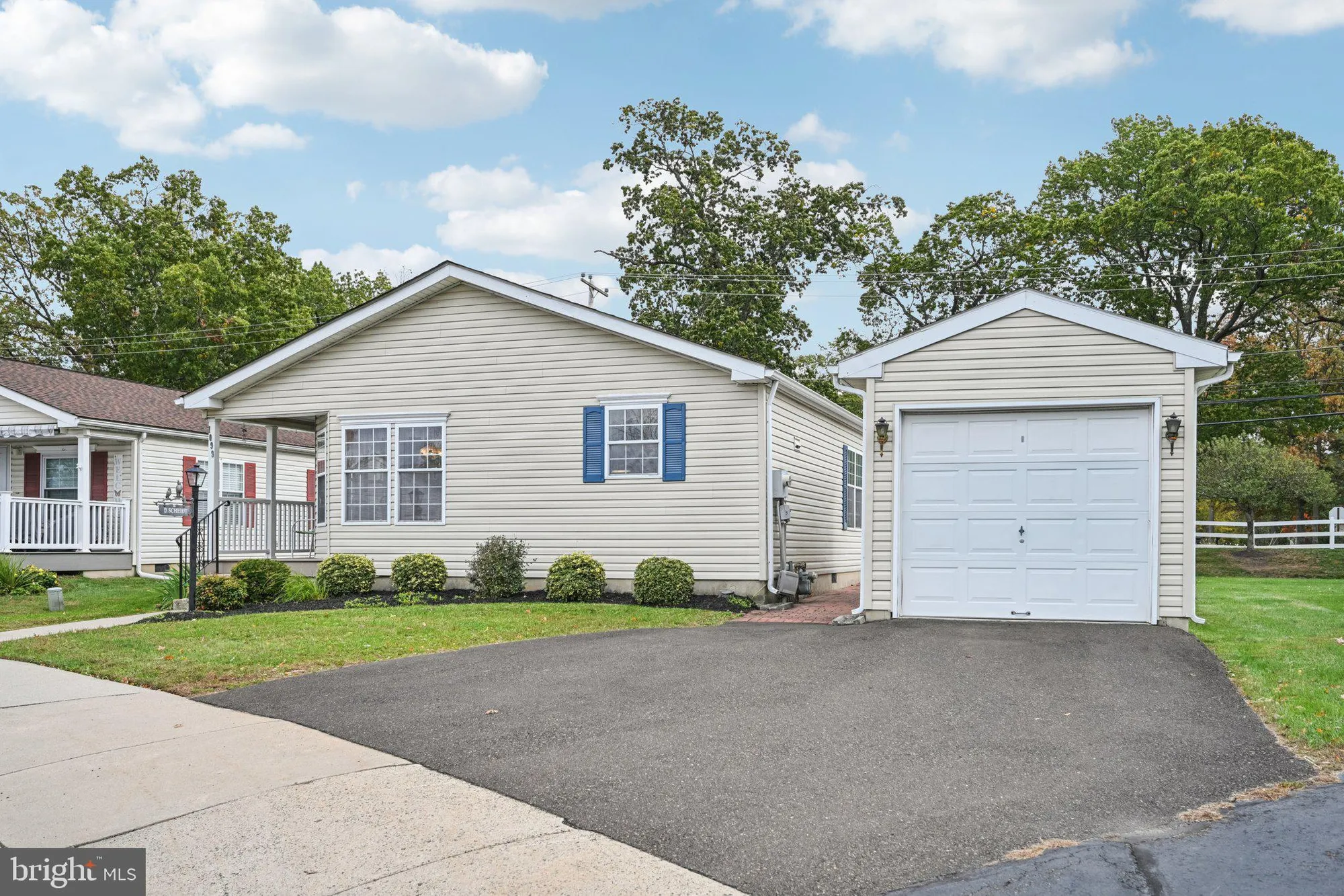 Property Slideshow image 6 of 64 | 1099 jfk dr, North Wales, PA, 19454