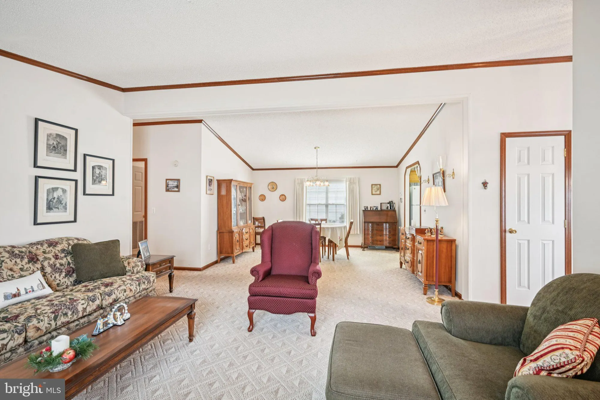 Property Slideshow image 13 of 64 | 1099 jfk dr, North Wales, PA, 19454