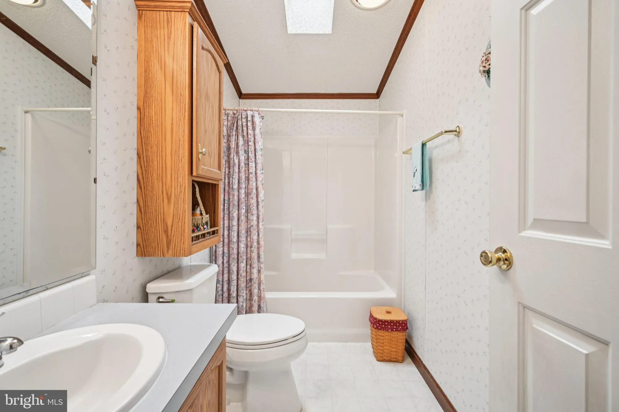 Property Slideshow image 35 of 64 | 1099 jfk dr, North Wales, PA, 19454
