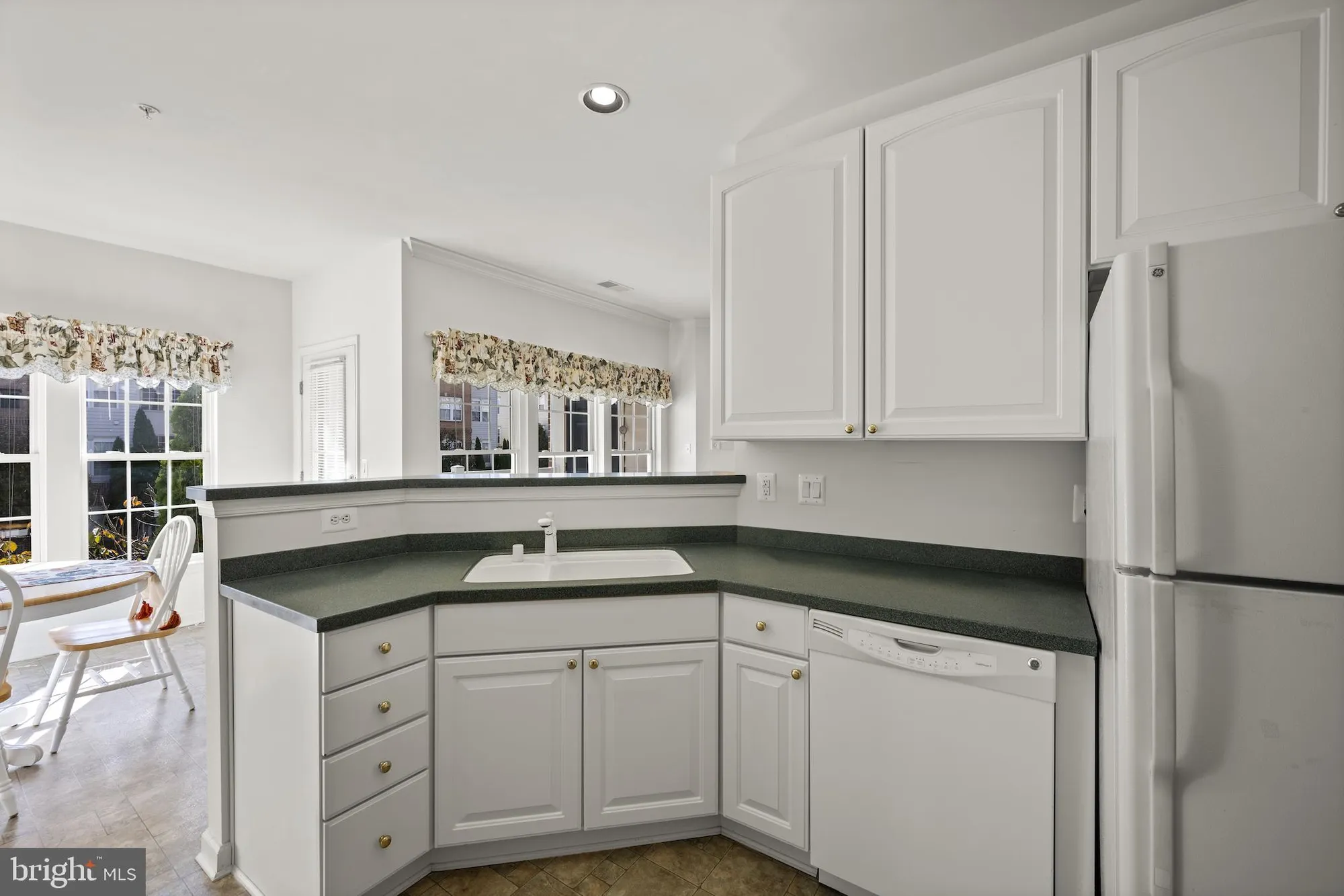 Property Slideshow image 6 of 34 | 8100 hickory high ct h, Ellicott City, MD, 21043