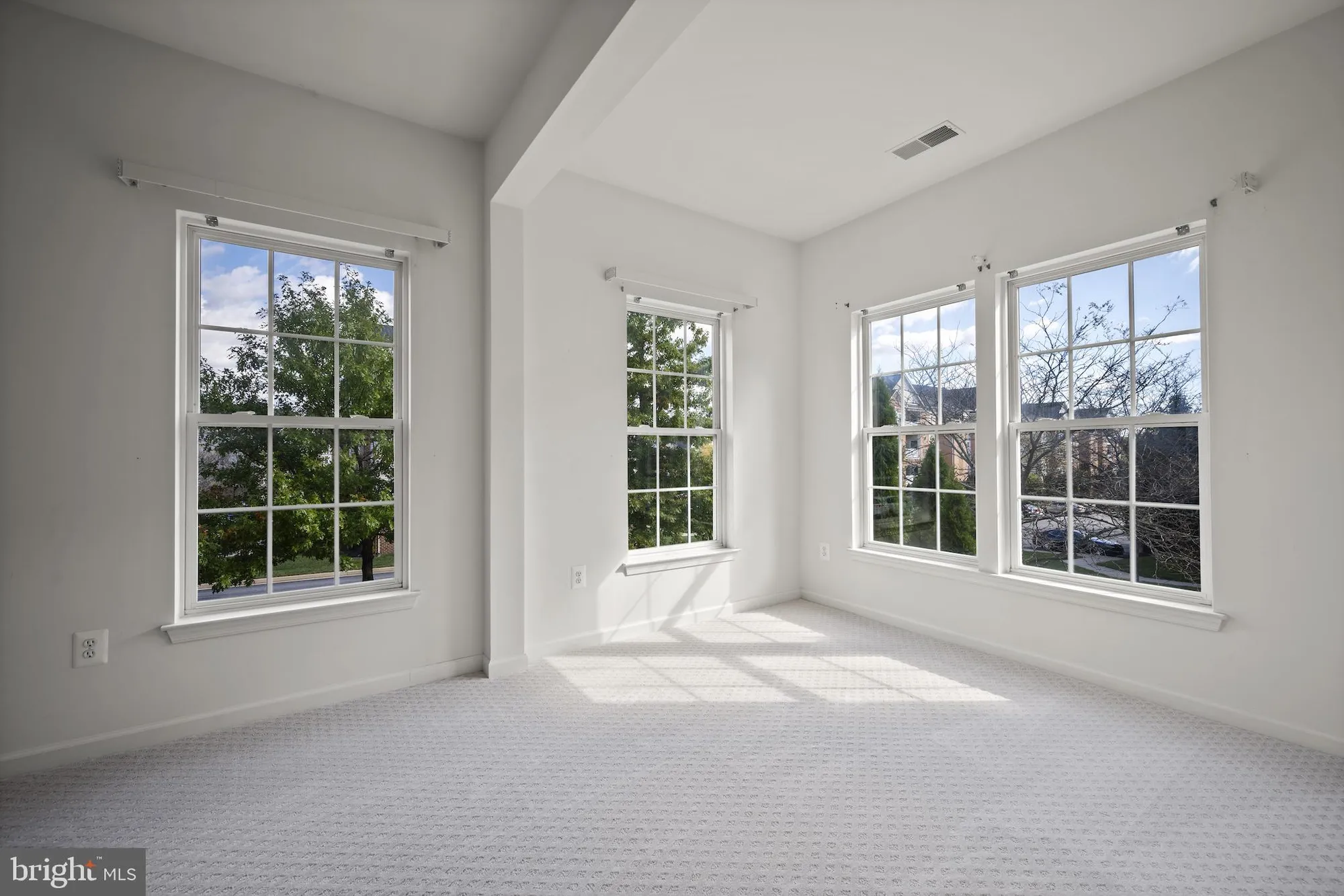 Property Slideshow image 14 of 34 | 8100 hickory high ct h, Ellicott City, MD, 21043