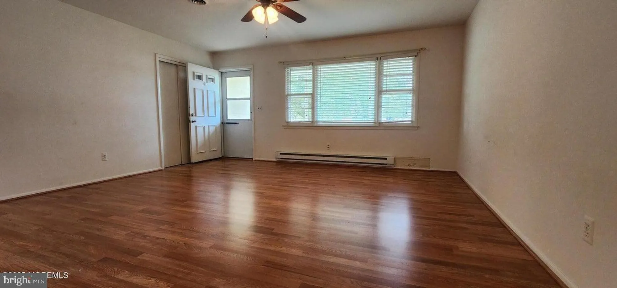 Property Slideshow image 5 of 15 | 77 brakenbury dr, Toms River, NJ, 08757