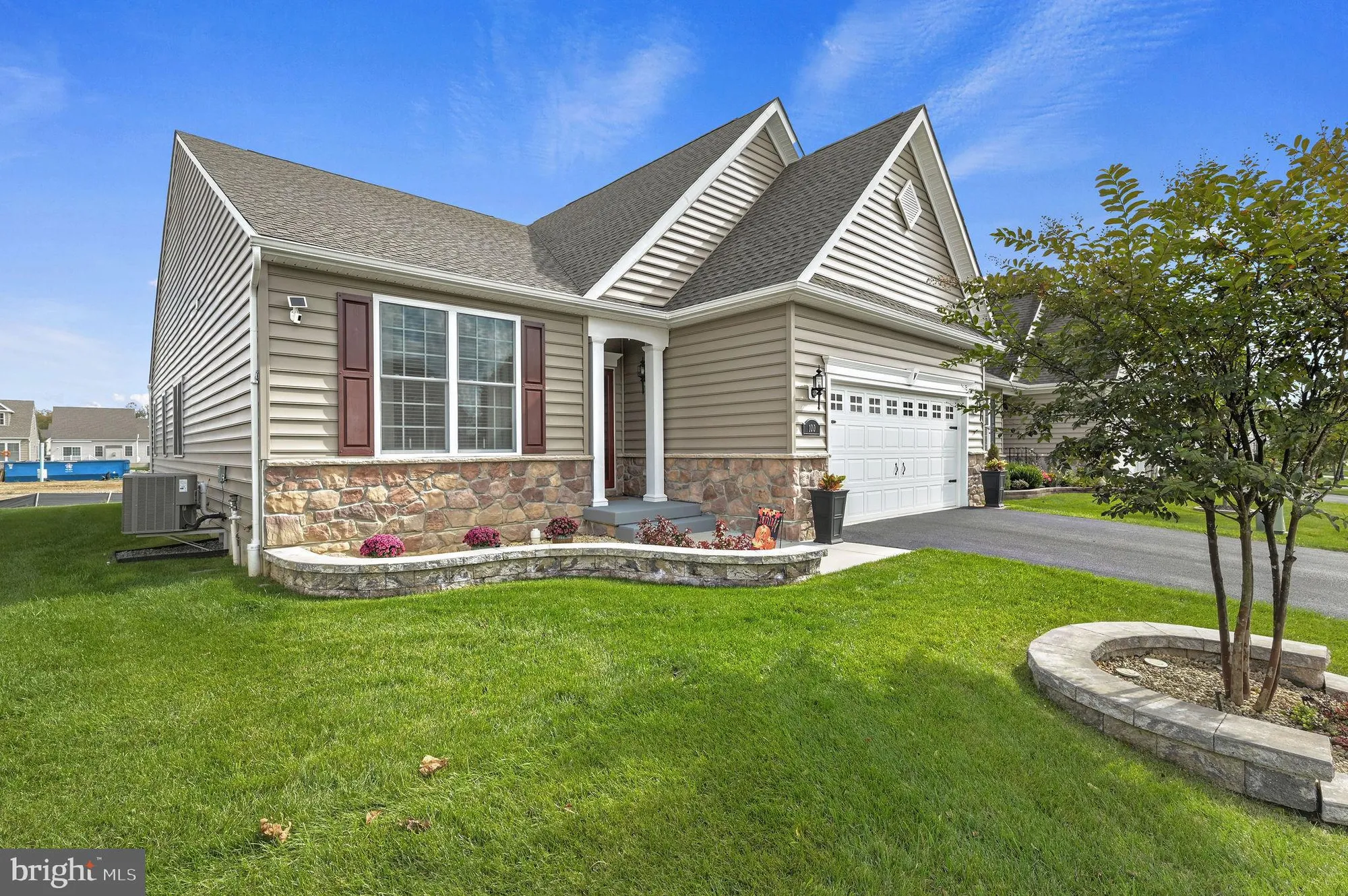 Property Slideshow image 2 of 27 | 100 new village ln, Smyrna, DE, 19977