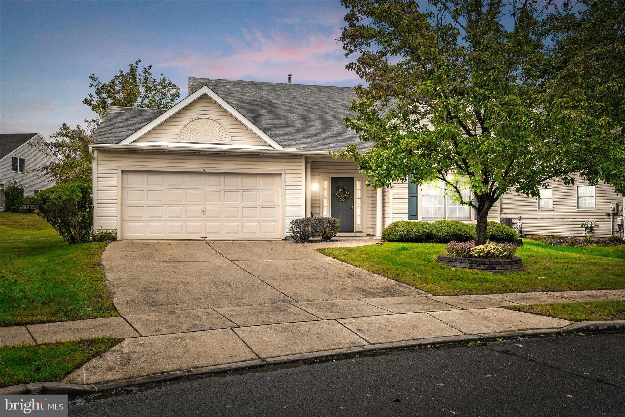 Property Slideshow image 6 of 30 | 11 covered bridge cir, Columbus, NJ, 08022