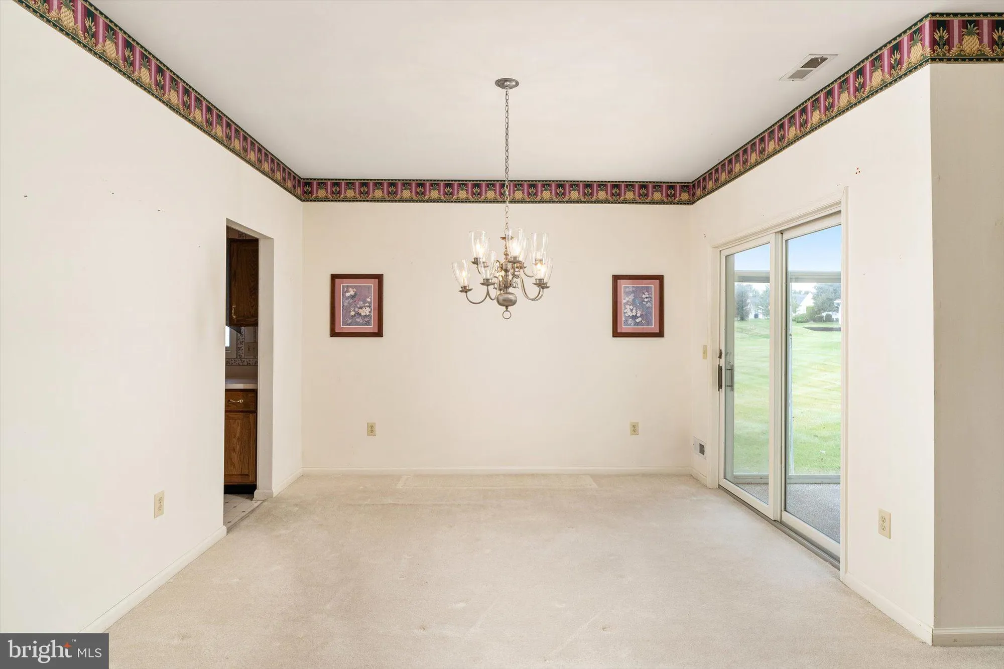 Property Slideshow image 20 of 30 | 11 covered bridge cir, Columbus, NJ, 08022