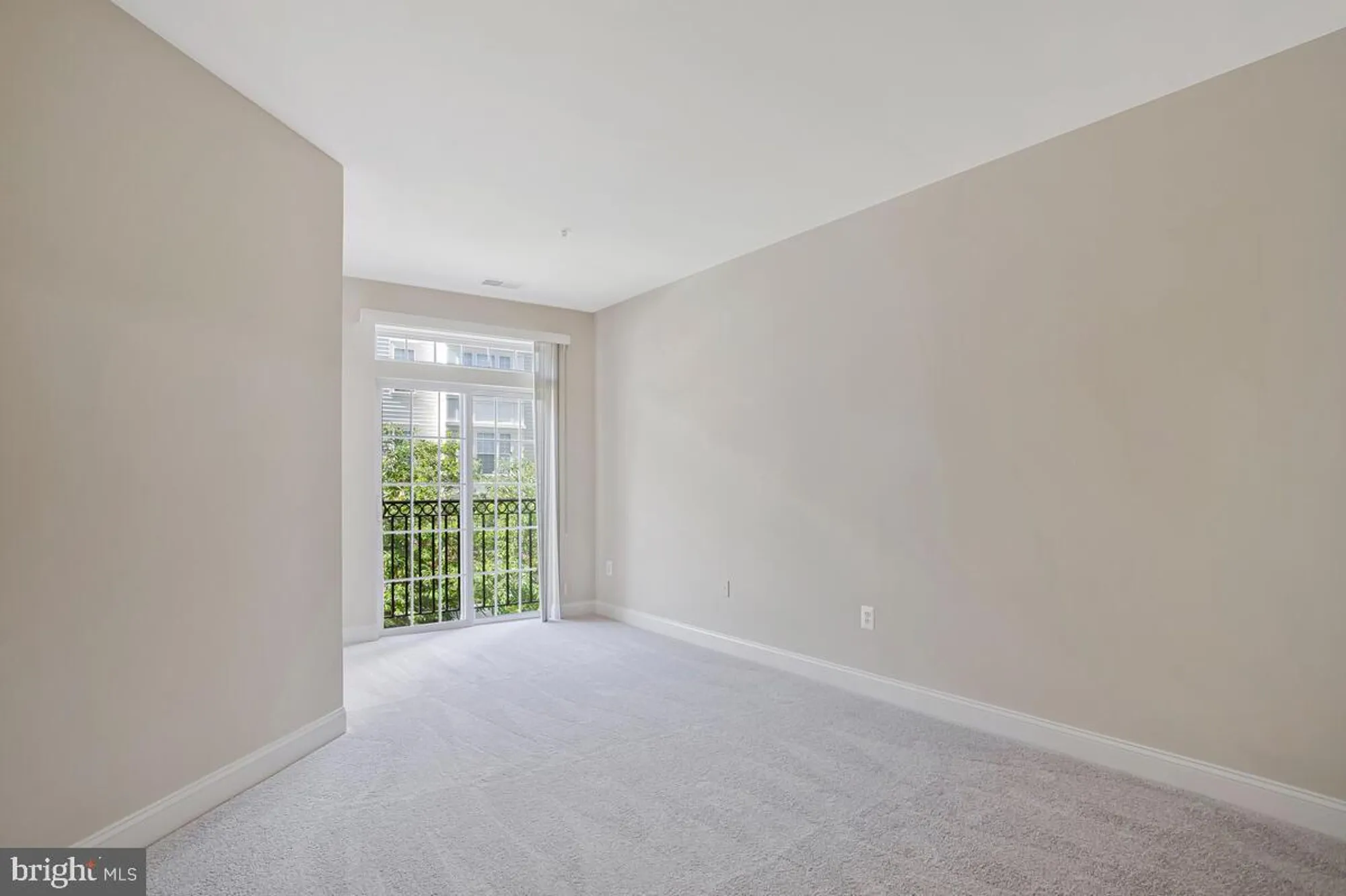 Property Slideshow image 22 of 49 | 2550 kensington gdns 205, Ellicott City, MD, 21043