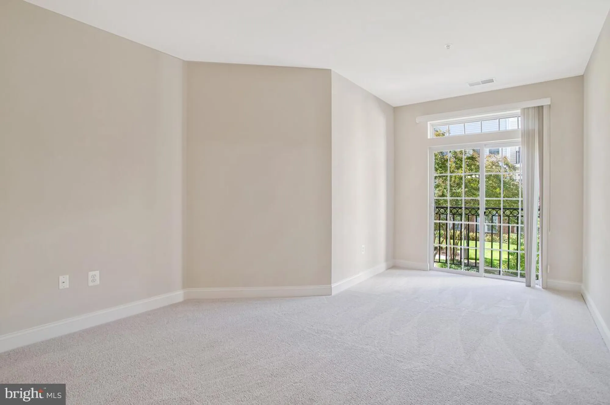Property Slideshow image 23 of 49 | 2550 kensington gdns 205, Ellicott City, MD, 21043