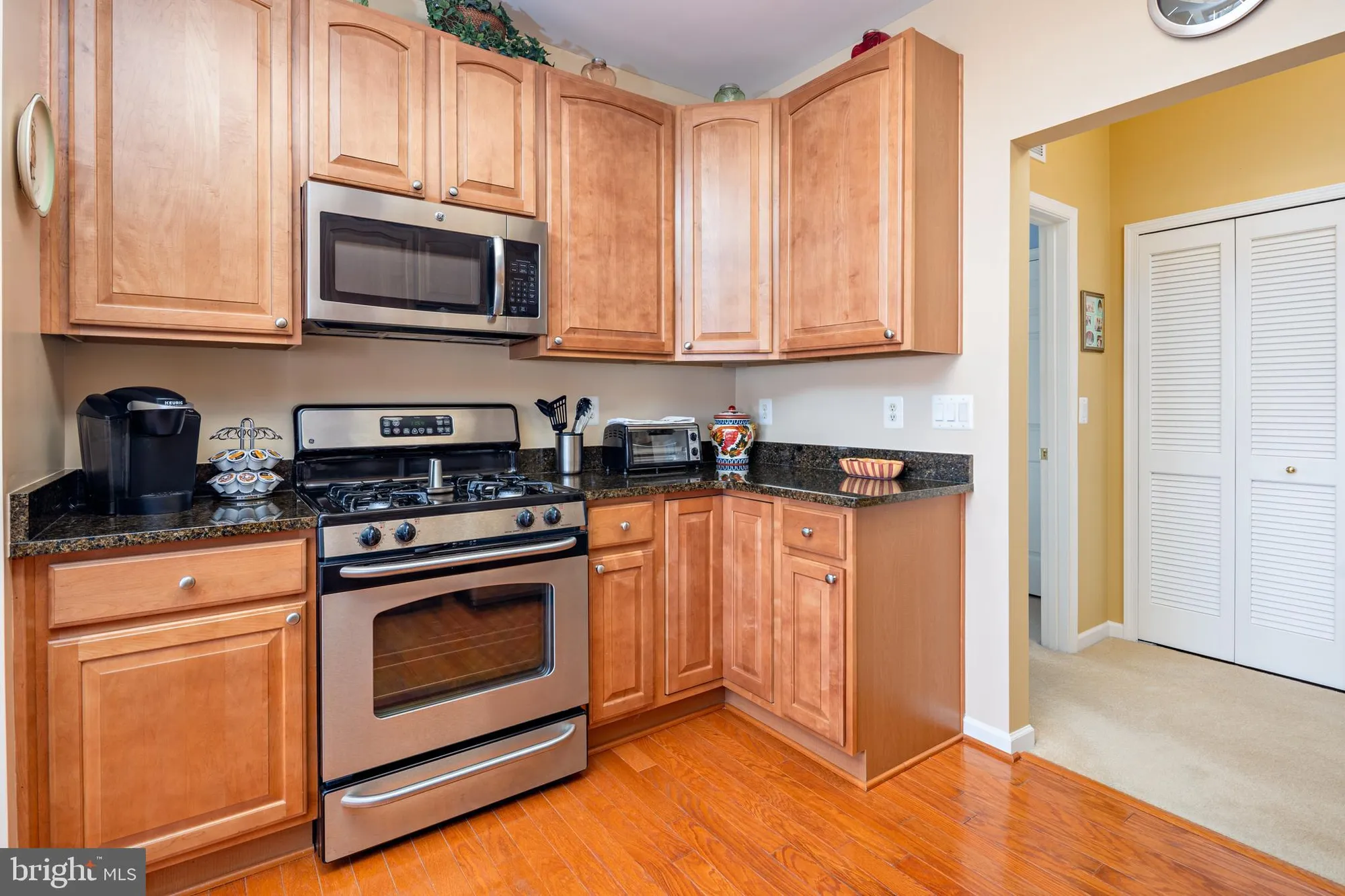 Property Slideshow image 15 of 32 | 8115 yellow pine dr l, Ellicott City, MD, 21043