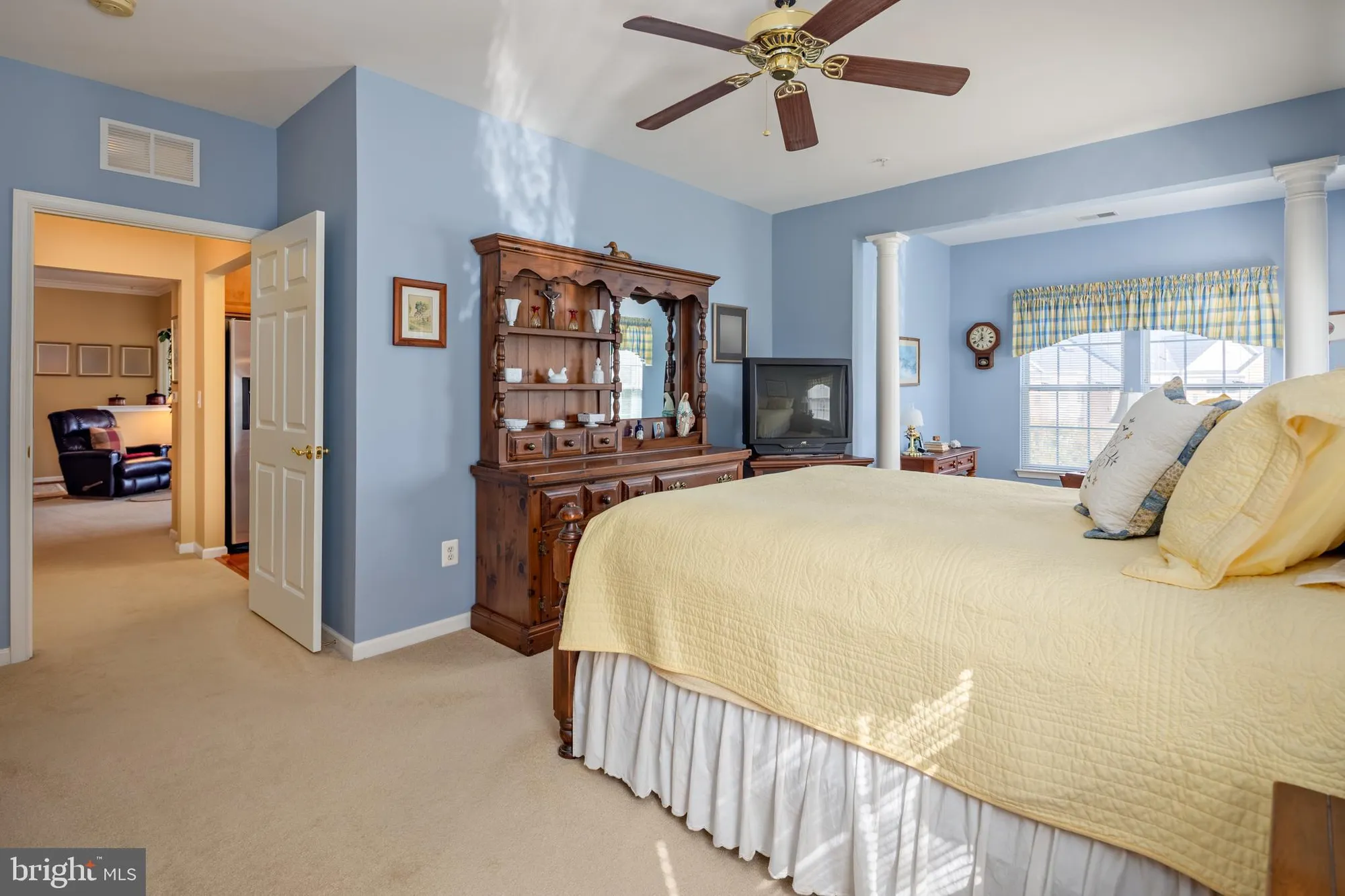 Property Slideshow image 19 of 32 | 8115 yellow pine dr l, Ellicott City, MD, 21043