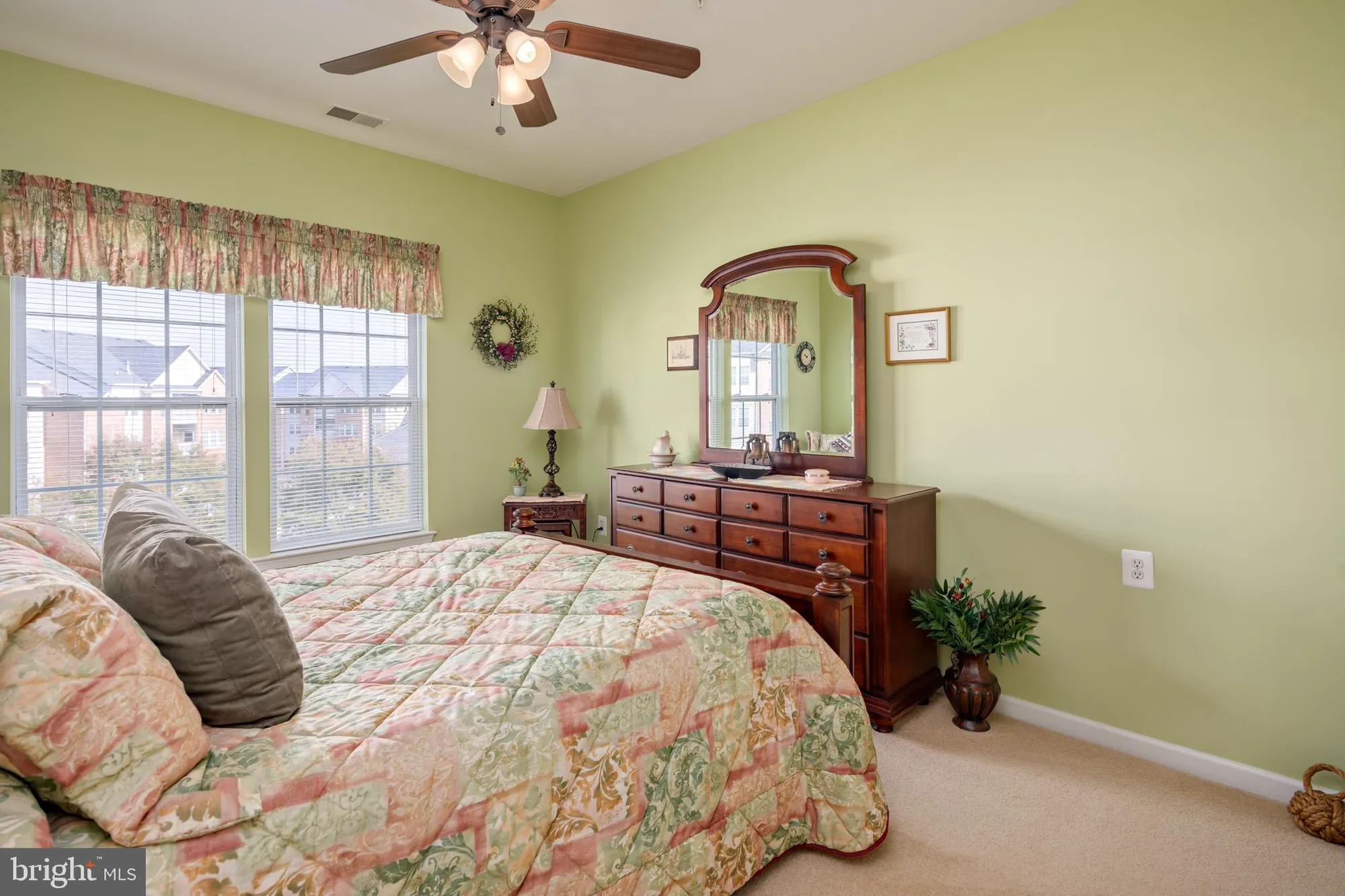 Property Slideshow image 27 of 32 | 8115 yellow pine dr l, Ellicott City, MD, 21043