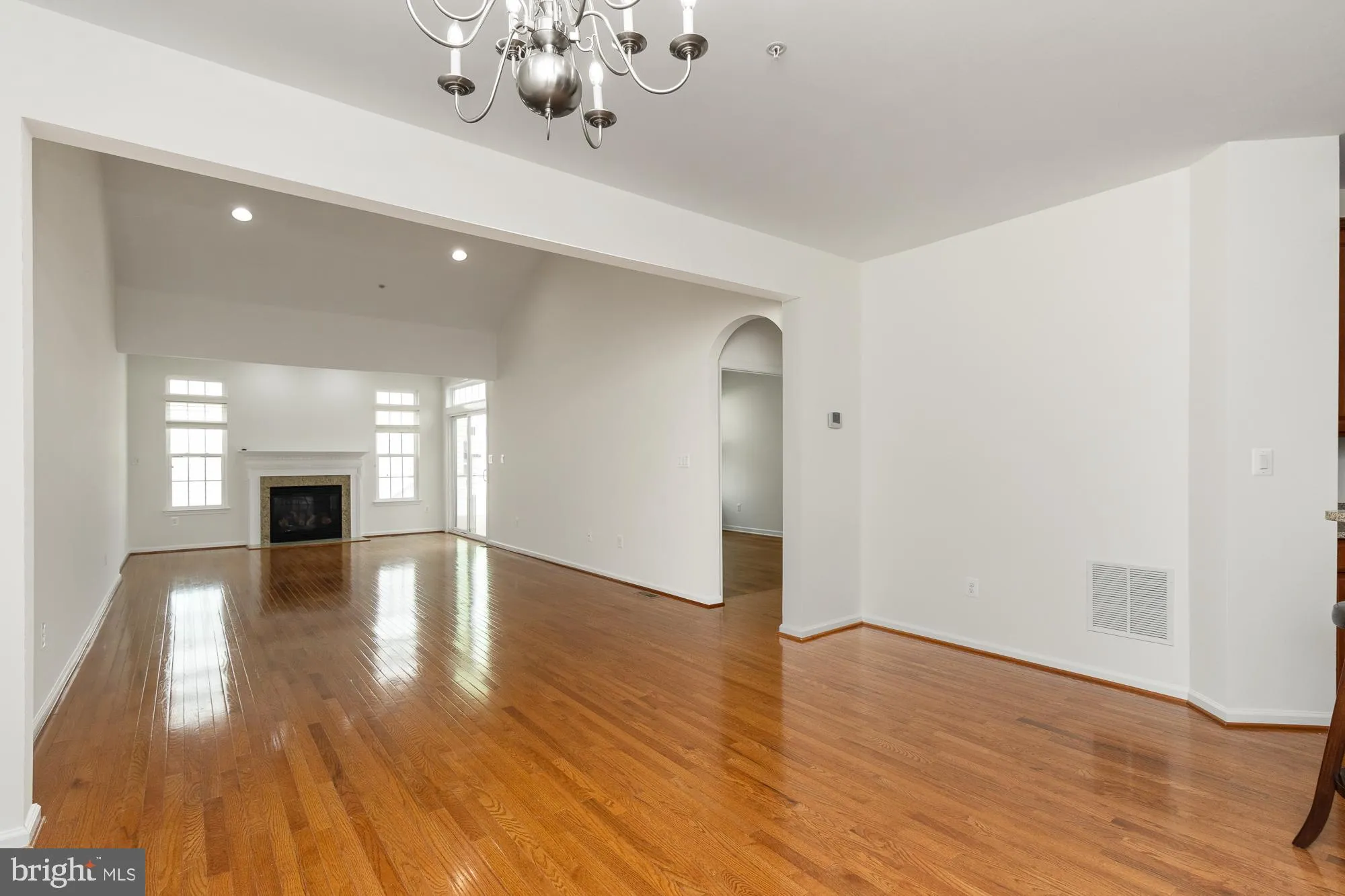 Property Slideshow image 5 of 53 | 331 tufton cir # 102, Fallston, MD, 21047