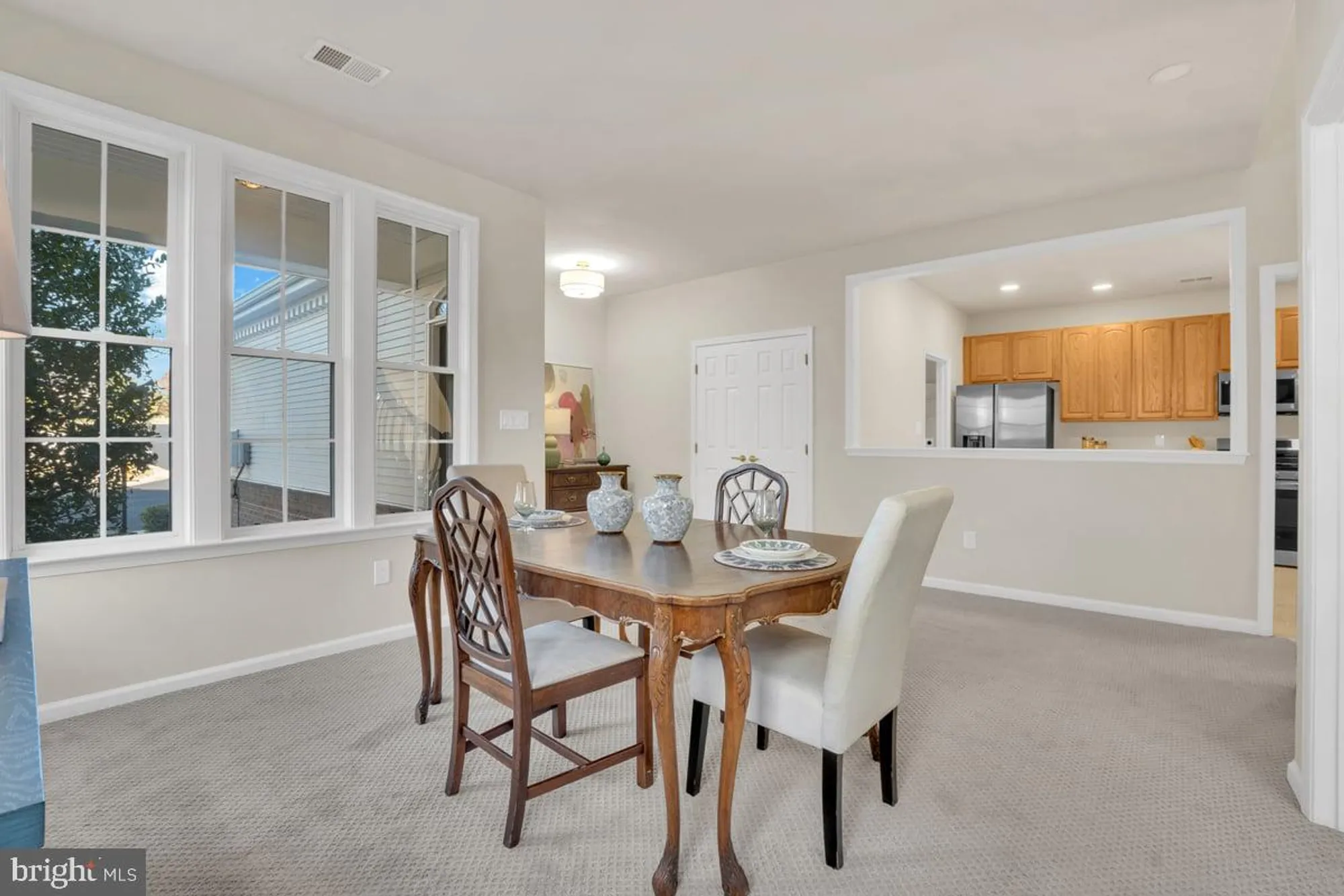 Property Slideshow image 6 of 30 | 6066 halverton pl, Gainesville, VA, 20155