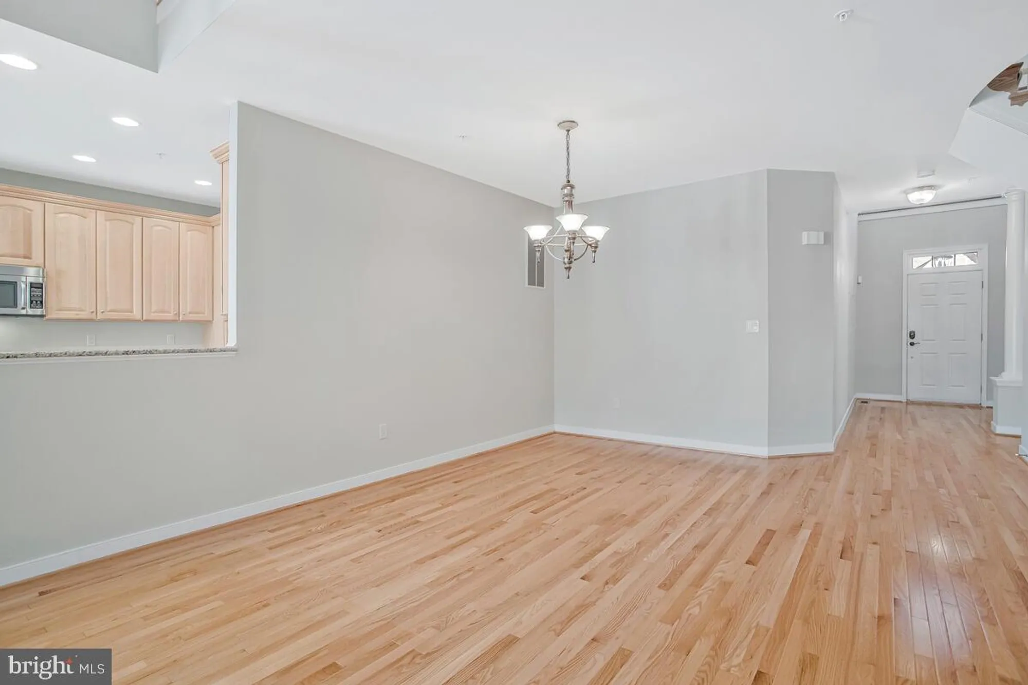 Property Slideshow image 11 of 75 | 8656 vast rose dr 23, Columbia, MD, 21045