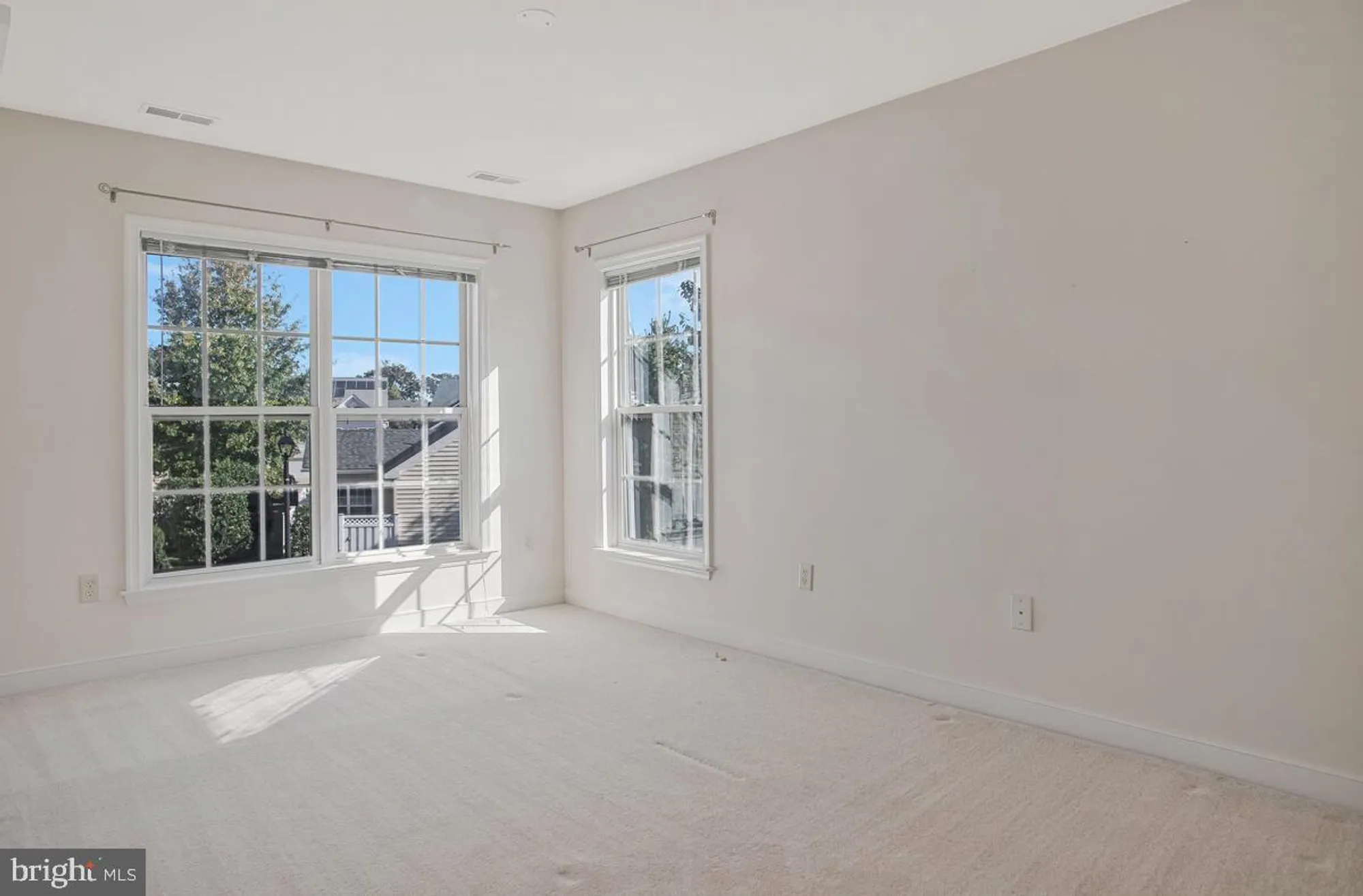 Property Slideshow image 43 of 75 | 8656 vast rose dr 23, Columbia, MD, 21045