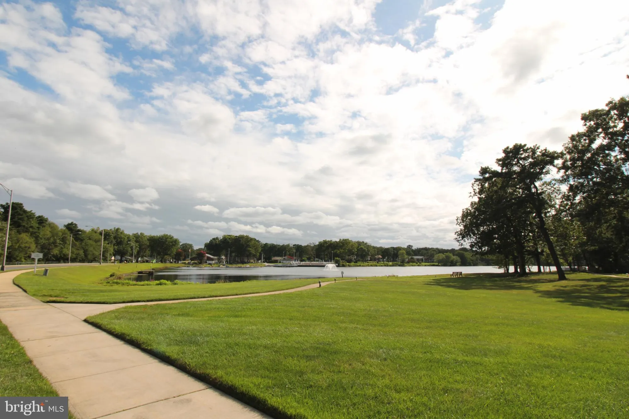 Property Slideshow image 11 of 24 | 469a thornbury ct, Lakewood, NJ, 08701