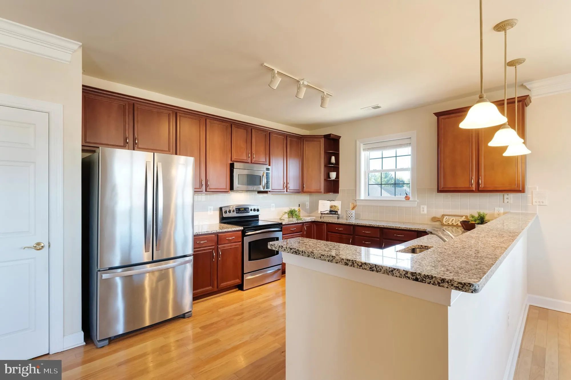 Property Slideshow image 12 of 39 | 15251 royal crest dr apt 306, Haymarket, VA, 20169