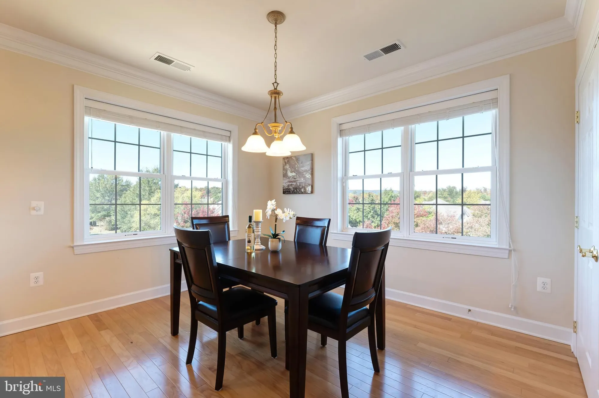 Property Slideshow image 4 of 39 | 15251 royal crest dr apt 306, Haymarket, VA, 20169