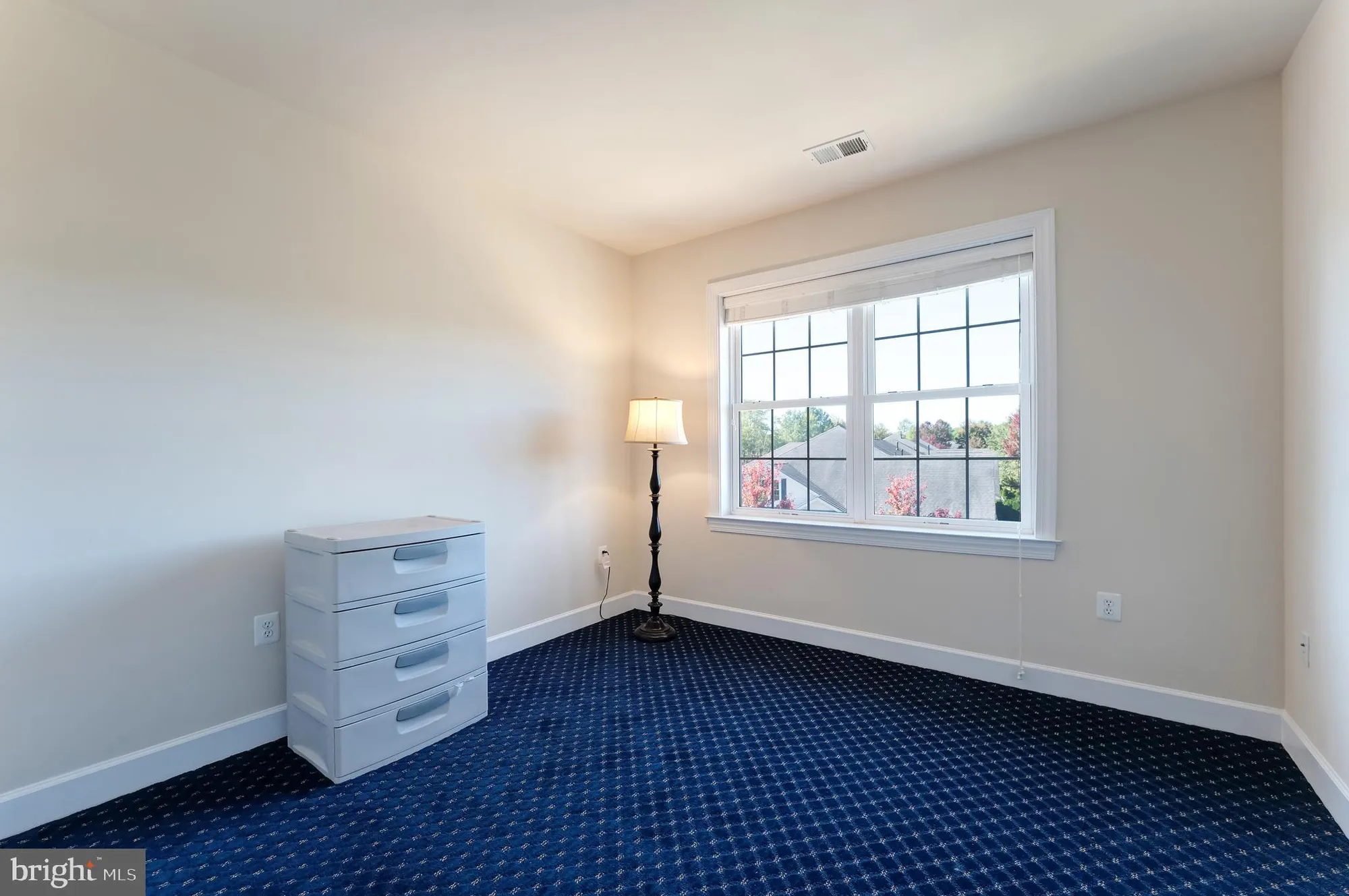 Property Slideshow image 24 of 39 | 15251 royal crest dr apt 306, Haymarket, VA, 20169