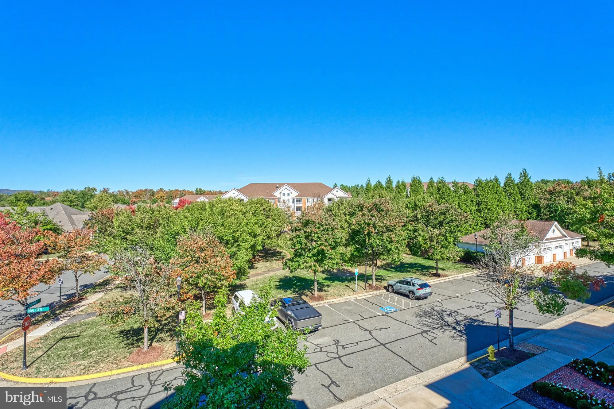 Property Slideshow image 25 of 39 | 15251 royal crest dr apt 306, Haymarket, VA, 20169