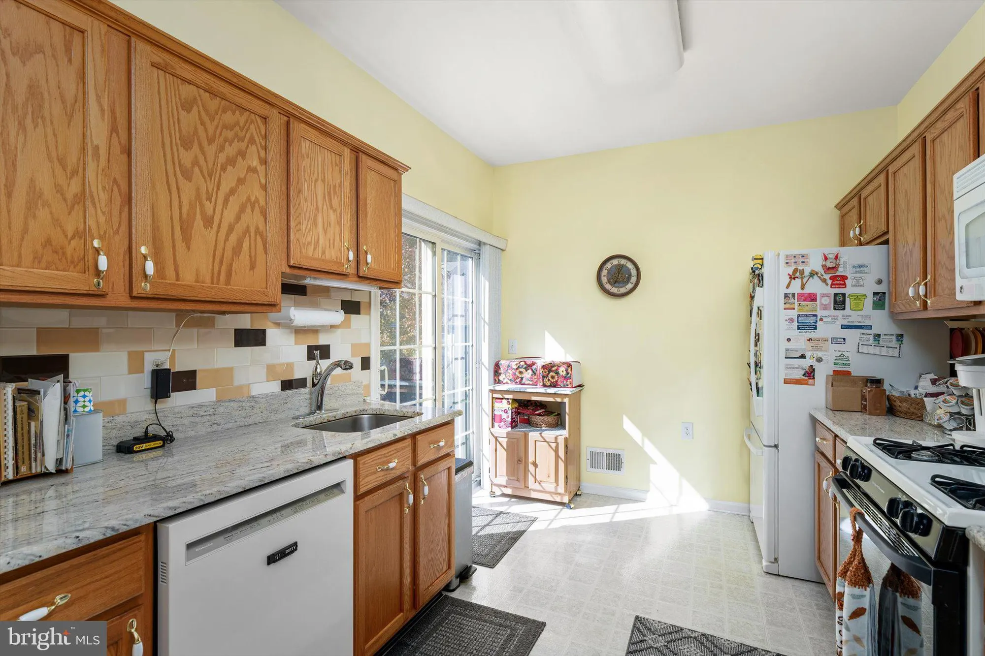 Property Slideshow image 9 of 25 | 229 meadowlark dr, Hamilton, NJ, 08690